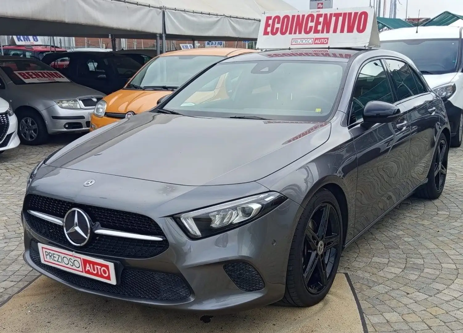 Mercedes-Benz A 180 Sport PLUS Pack Night Gris - 1