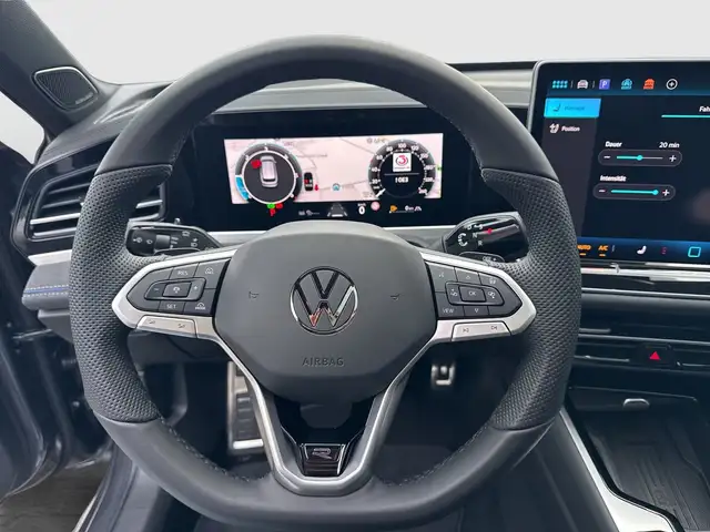 Volkswagen Passat view 12