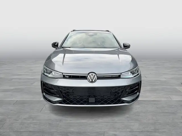 Volkswagen Passat view 2