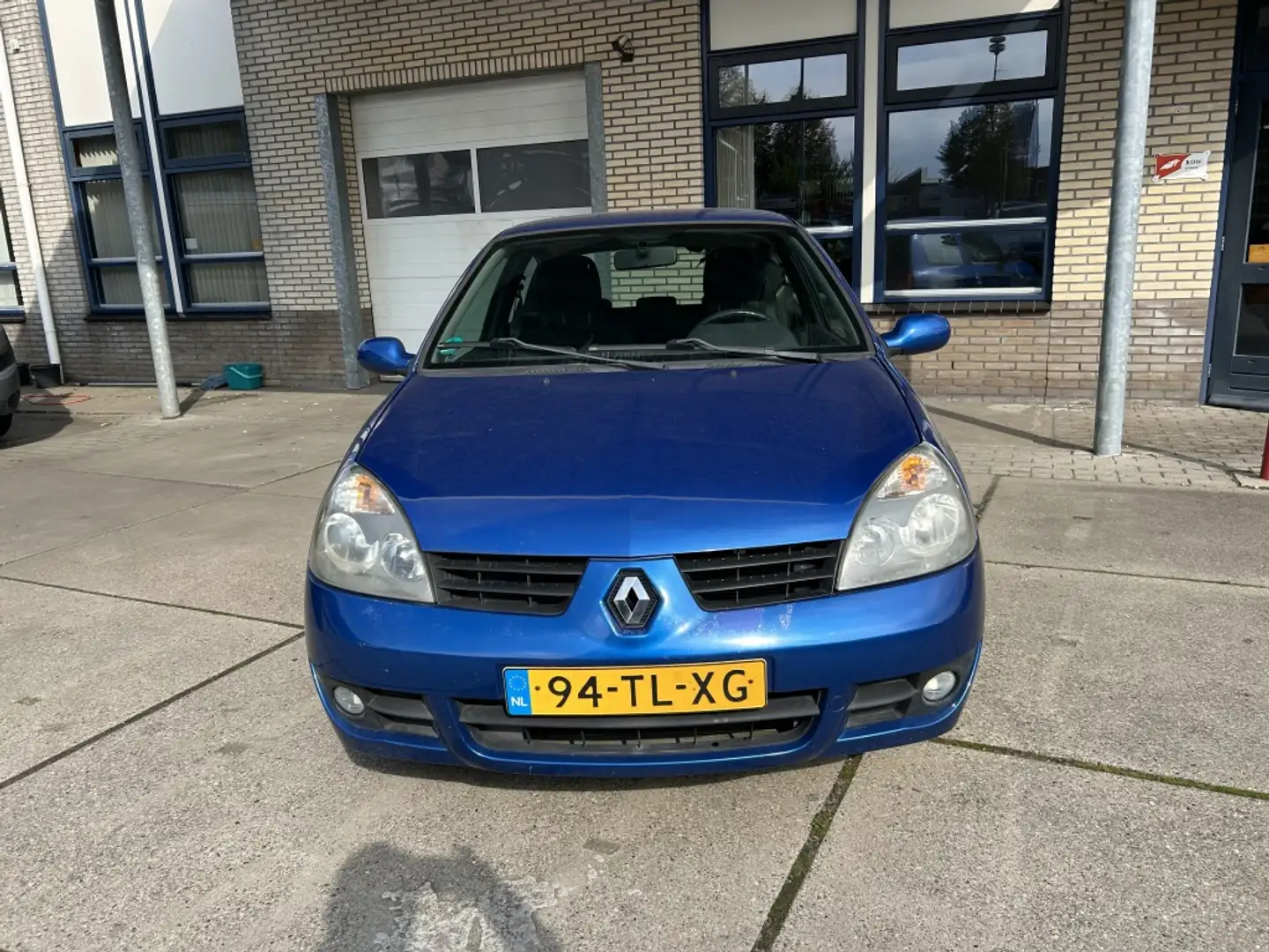 Renault Clio 1.2-16V Campus Blau - 2