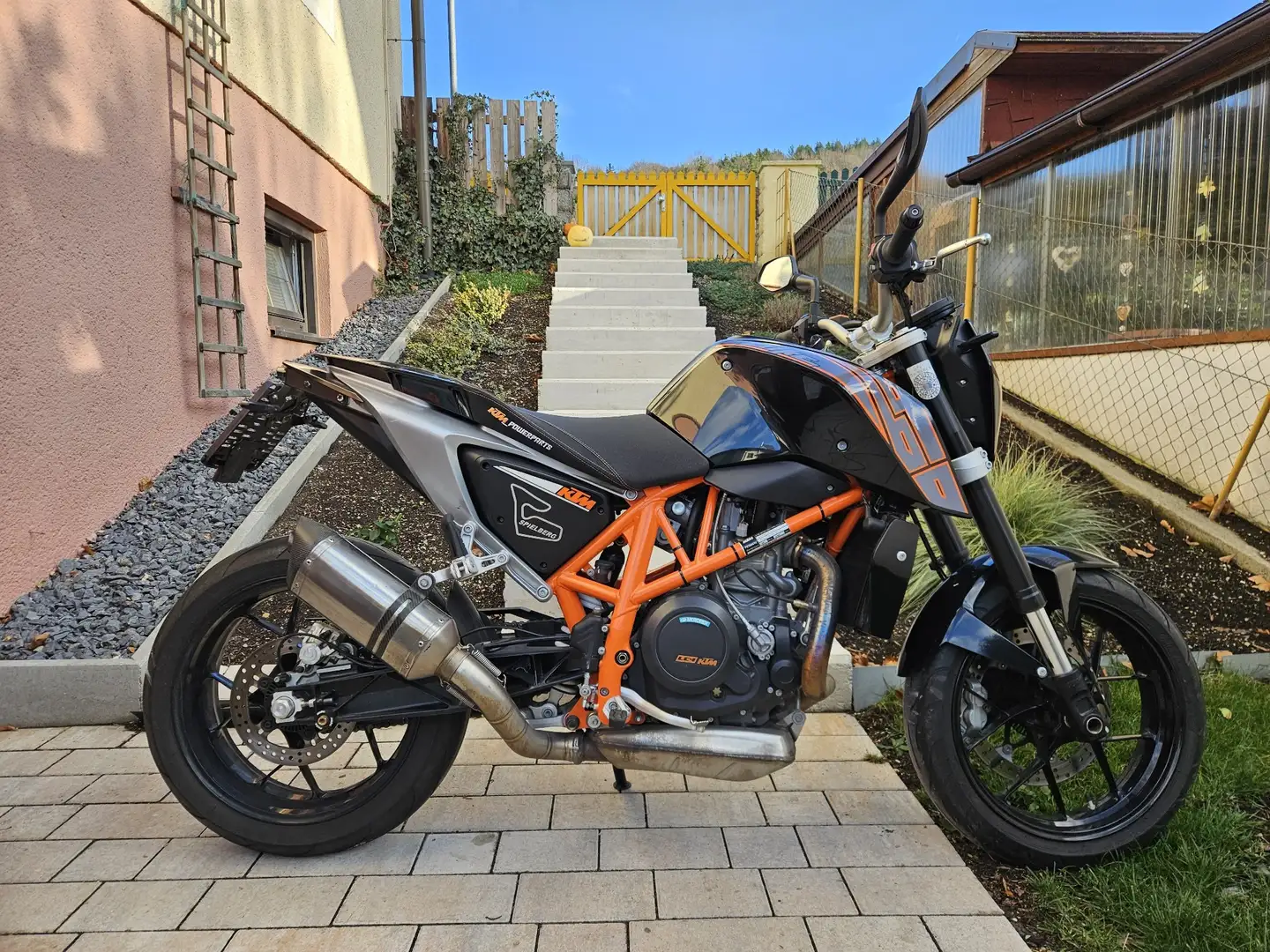 KTM 690 Duke Schwarz - 1