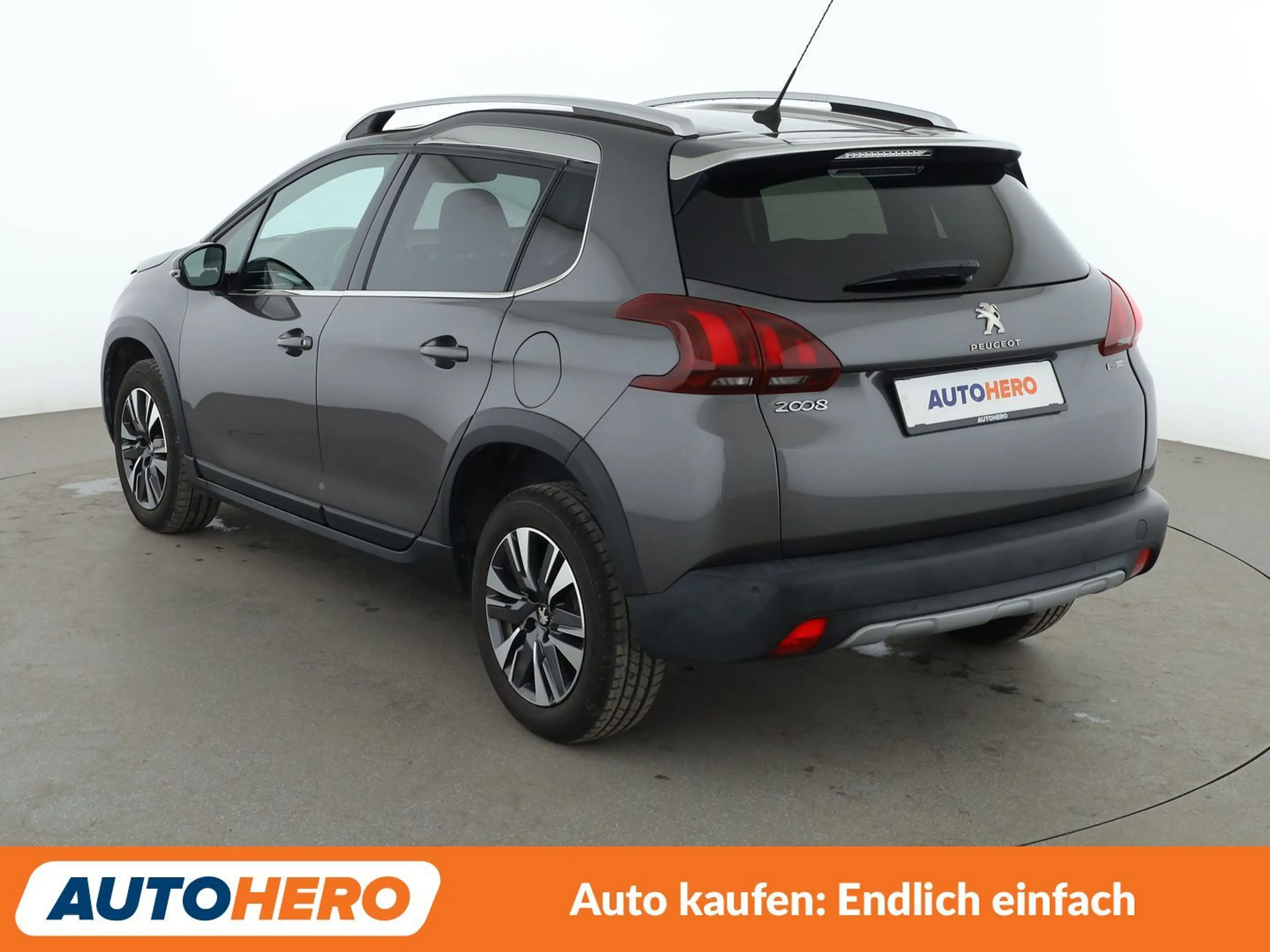 Peugeot 2008 1.2 PureTech Allure Aut.*TEMPO*PDC*SHZ*KLIMA* — photo 4