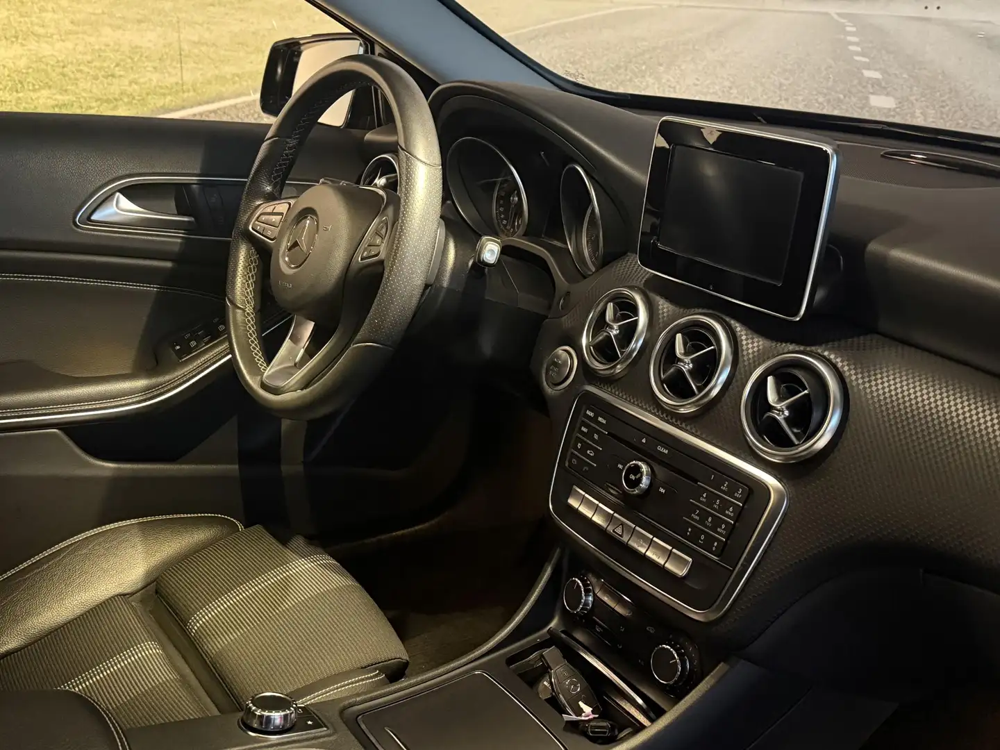 Mercedes-Benz A 160 Urban Noir - 2