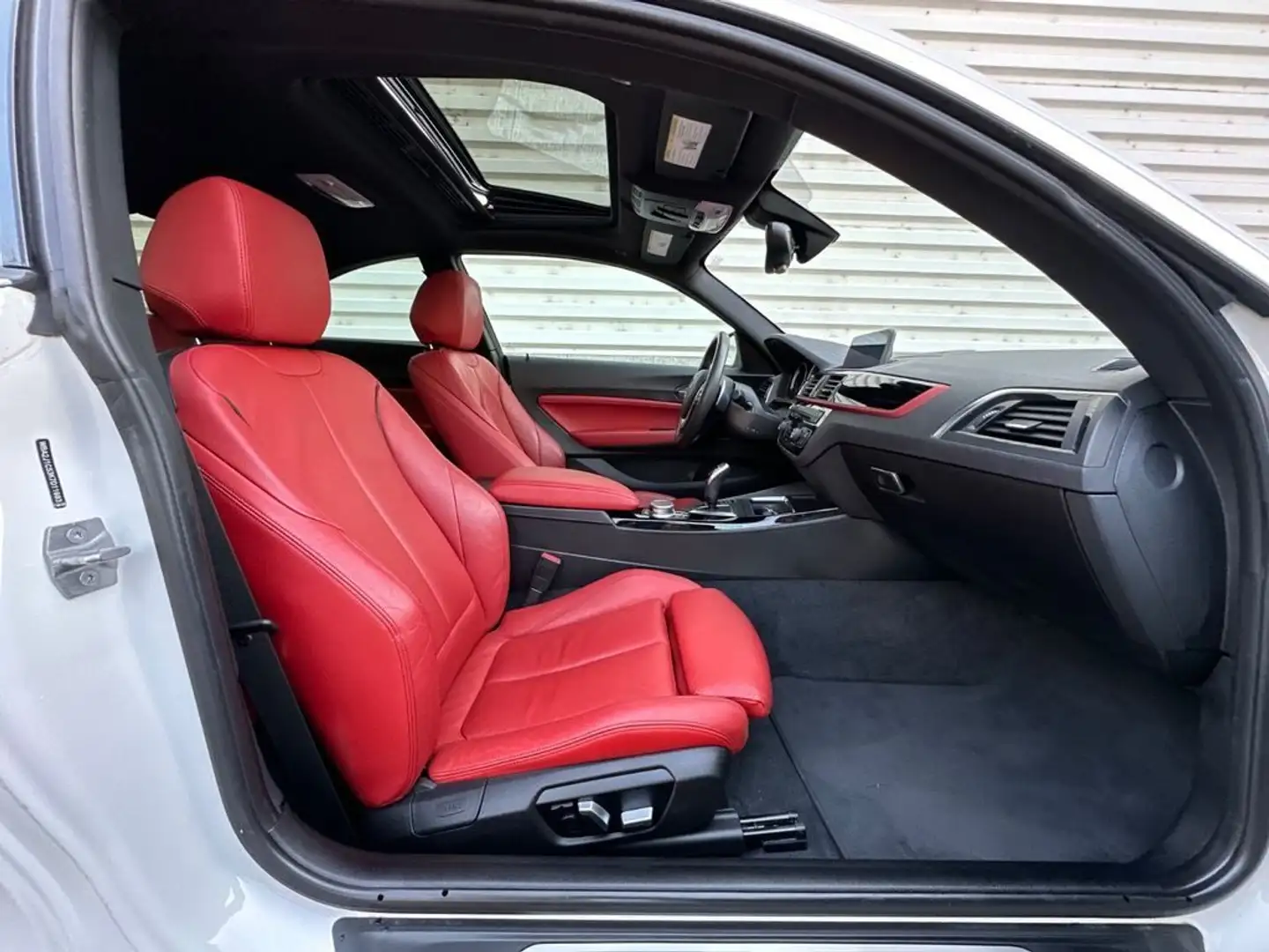 BMW 230 i Coupé Sport Line Bílá - 2