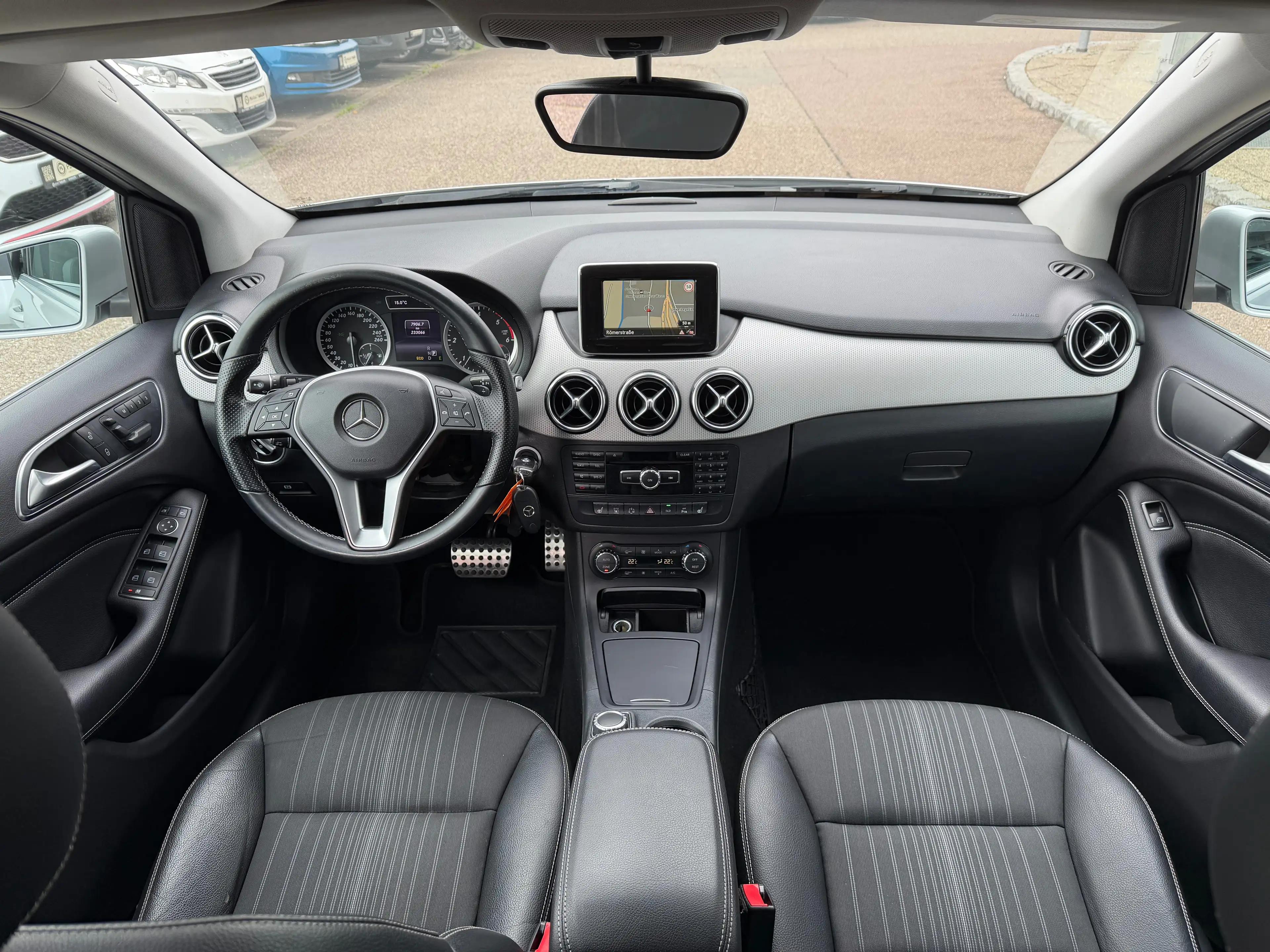 Mercedes-Benz B 220 CDI 7G-DCT *SPORTP./STANDH./NAVI/XENON/RFK/AHK* — photo 15