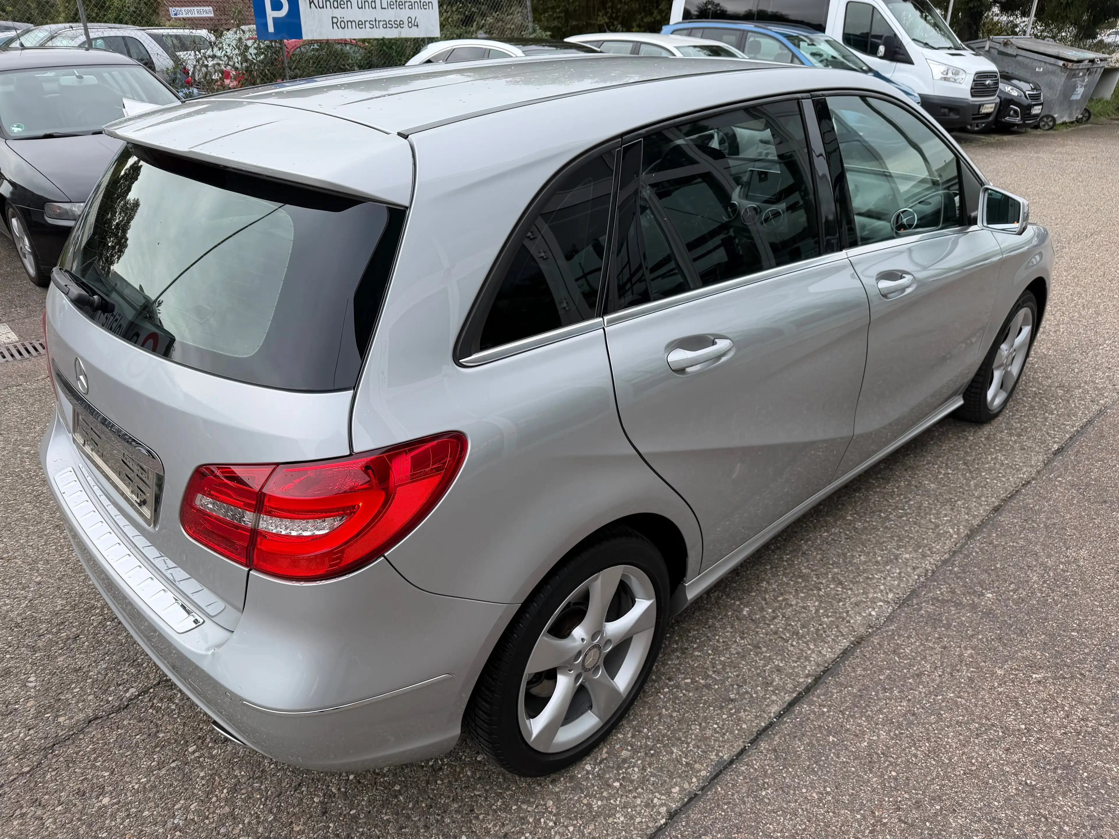 Mercedes-Benz B 220 CDI 7G-DCT *SPORTP./STANDH./NAVI/XENON/RFK/AHK* — photo 7