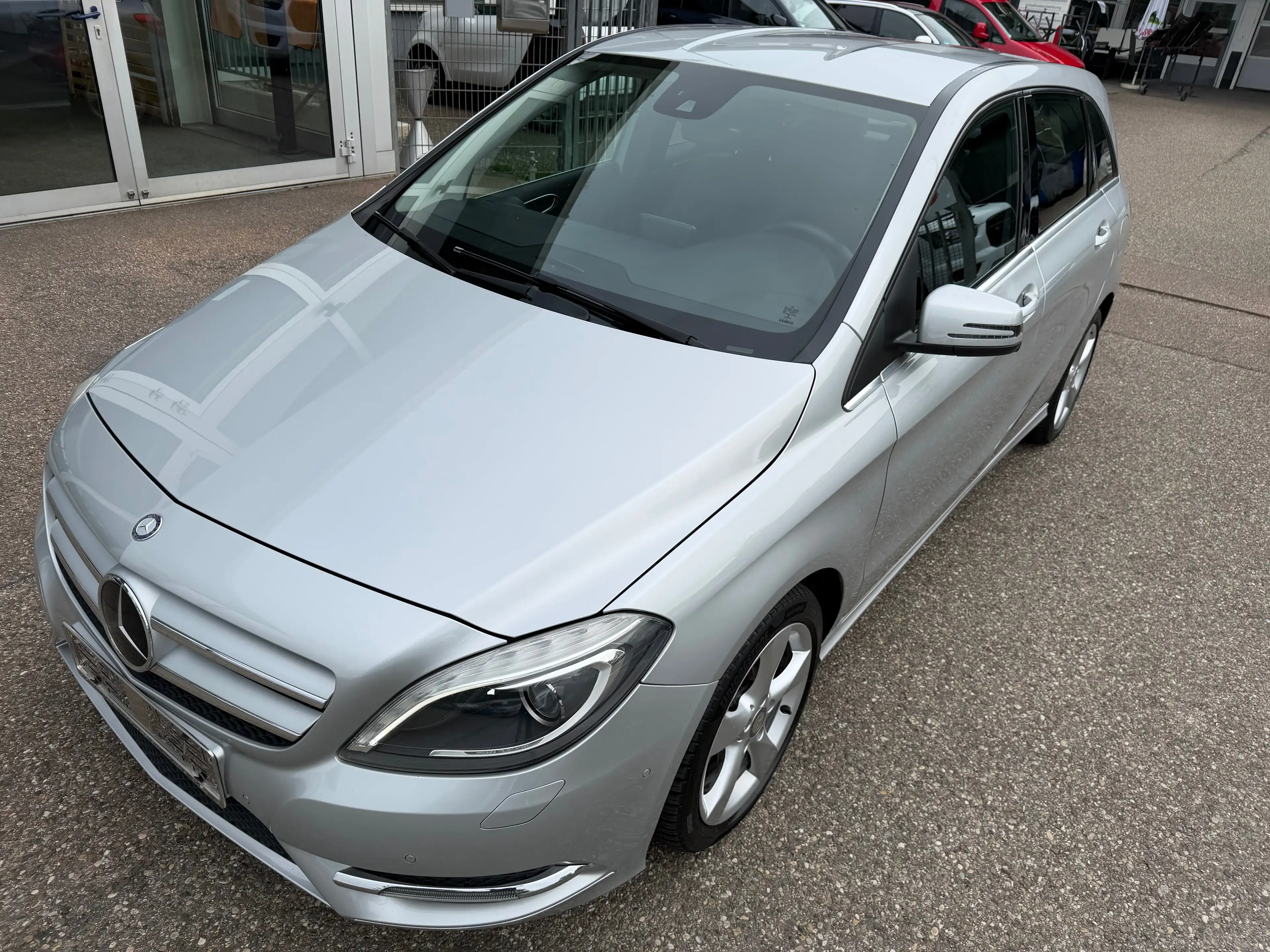 Mercedes-Benz B 220 CDI 7G-DCT *SPORTP./STANDH./NAVI/XENON/RFK/AHK* — photo 2