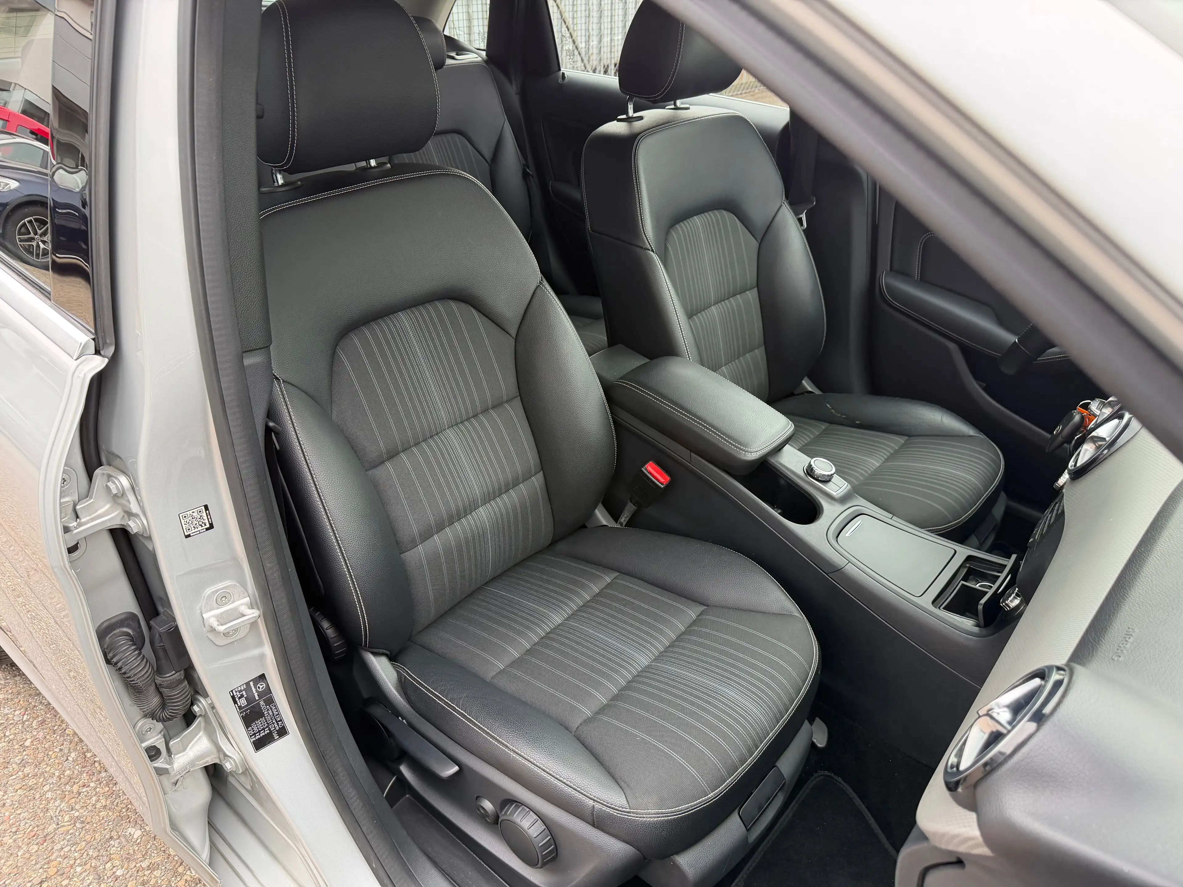 Mercedes-Benz B 220 CDI 7G-DCT *SPORTP./STANDH./NAVI/XENON/RFK/AHK* — photo 12