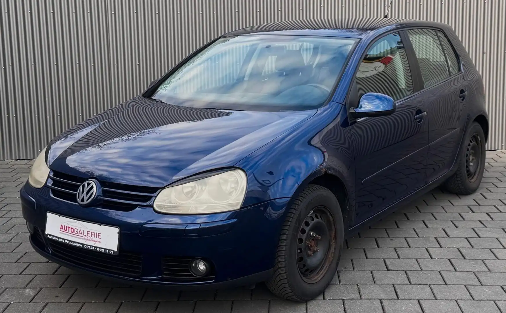 Volkswagen Golf V Lim. Tour Tempomat SHZ Carplay Blau - 1