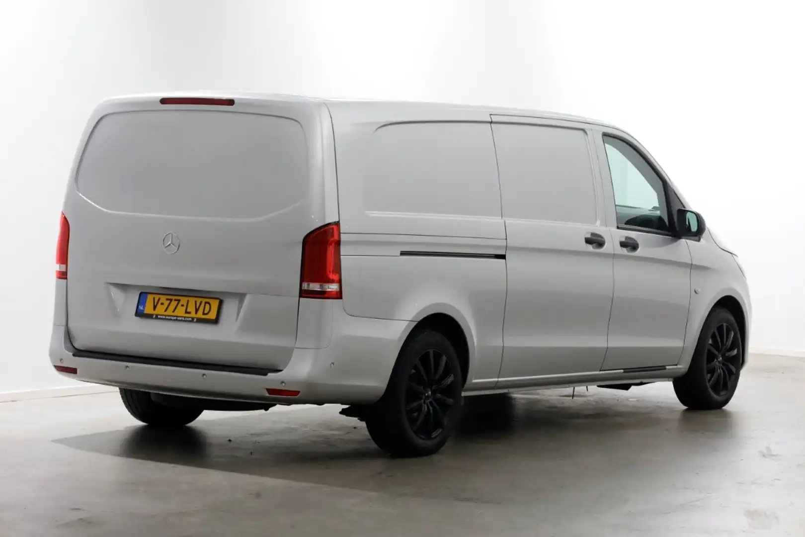 Mercedes-Benz Vito 116 CDI 163pk 7G Automaat XL Extra Lang 4x4 ZG2 LE Zilver - 2