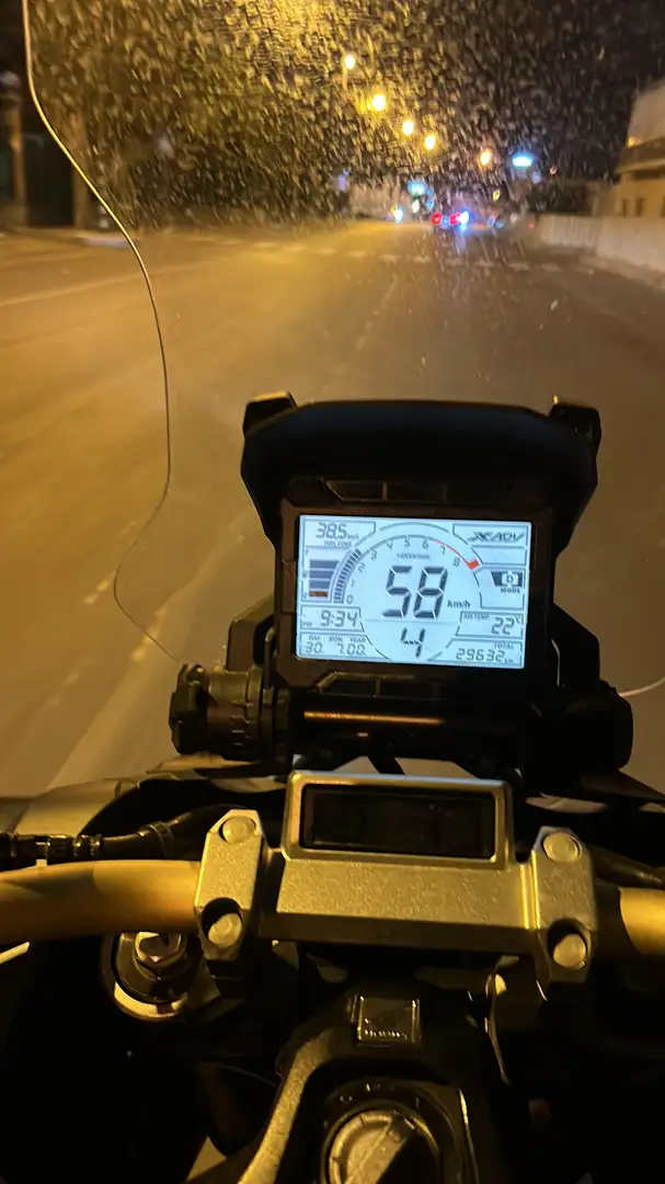 Honda X-ADV sportiva - 2