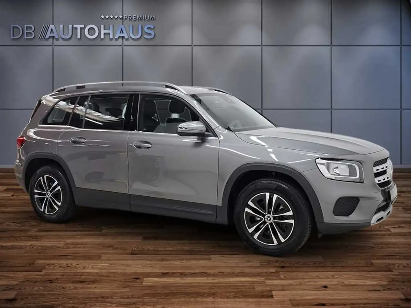 Mercedes-Benz GLB 180 Style DCT Grau - 2