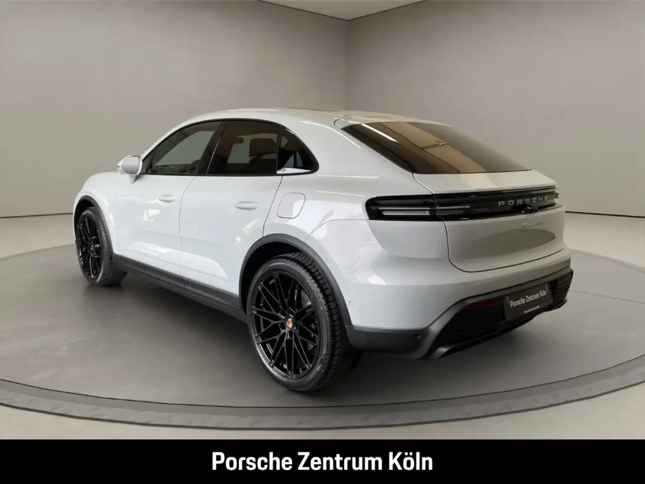 Porsche Macan 4S Surround-View BOSE Luftfederung 22-Zoll 3