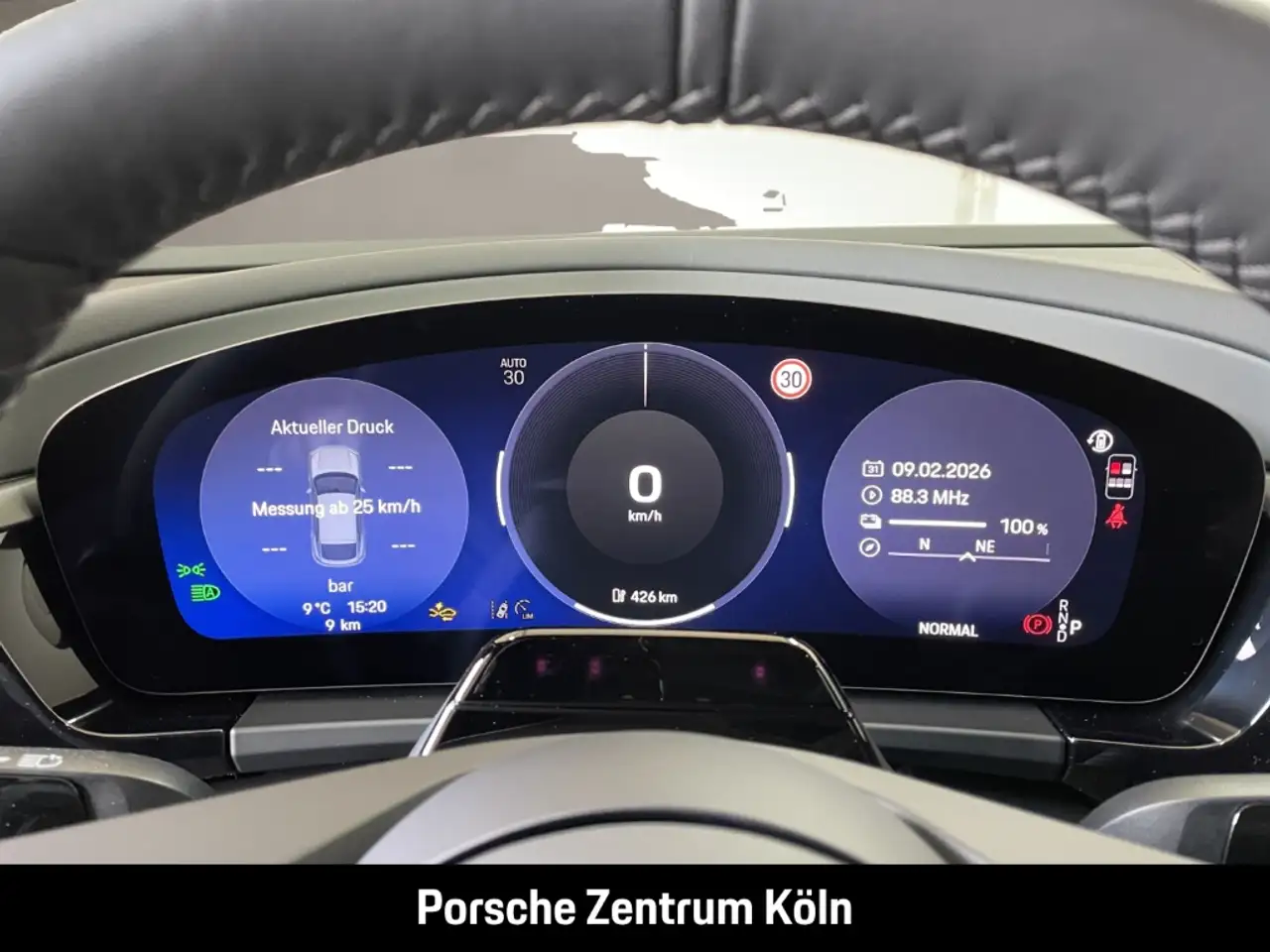 Porsche Macan 4S Surround-View BOSE Luftfederung 22-Zoll 16