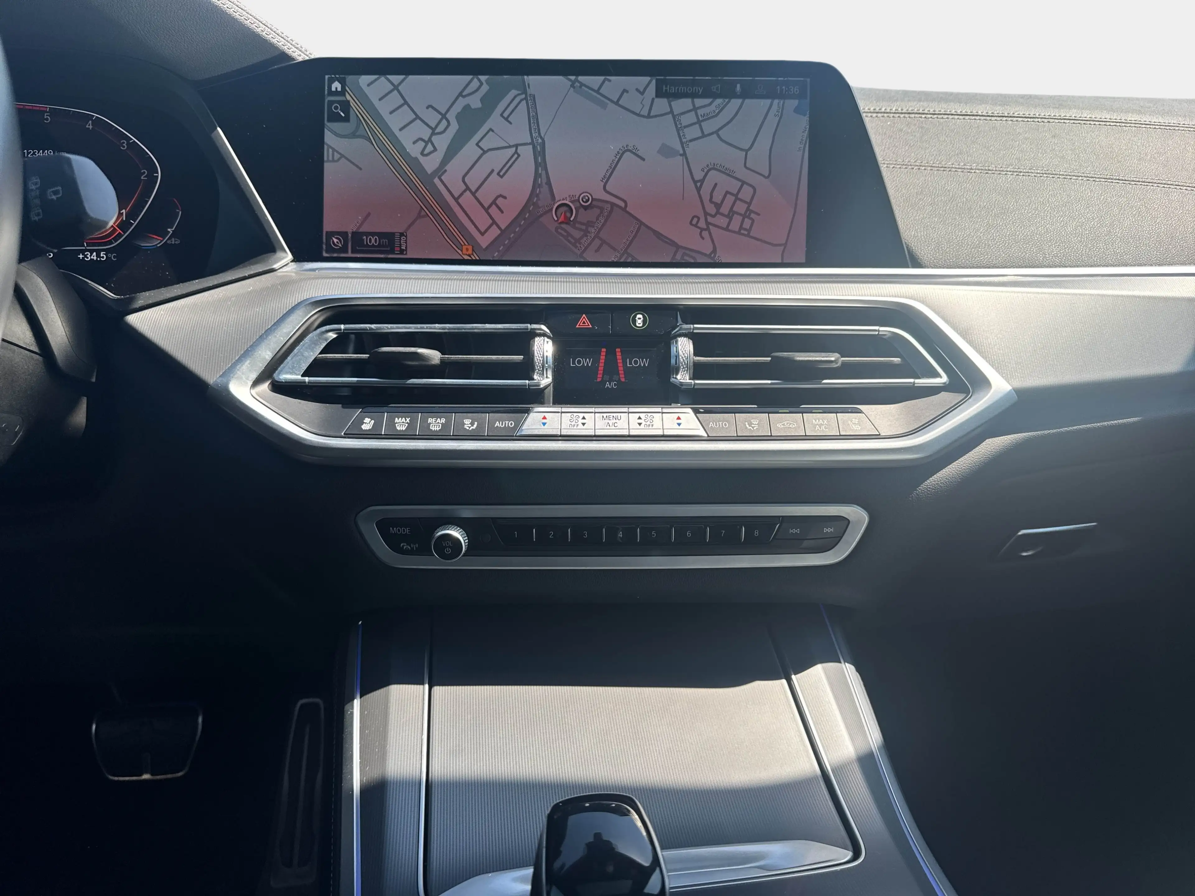 BMW X5 xDrive40d — photo 15