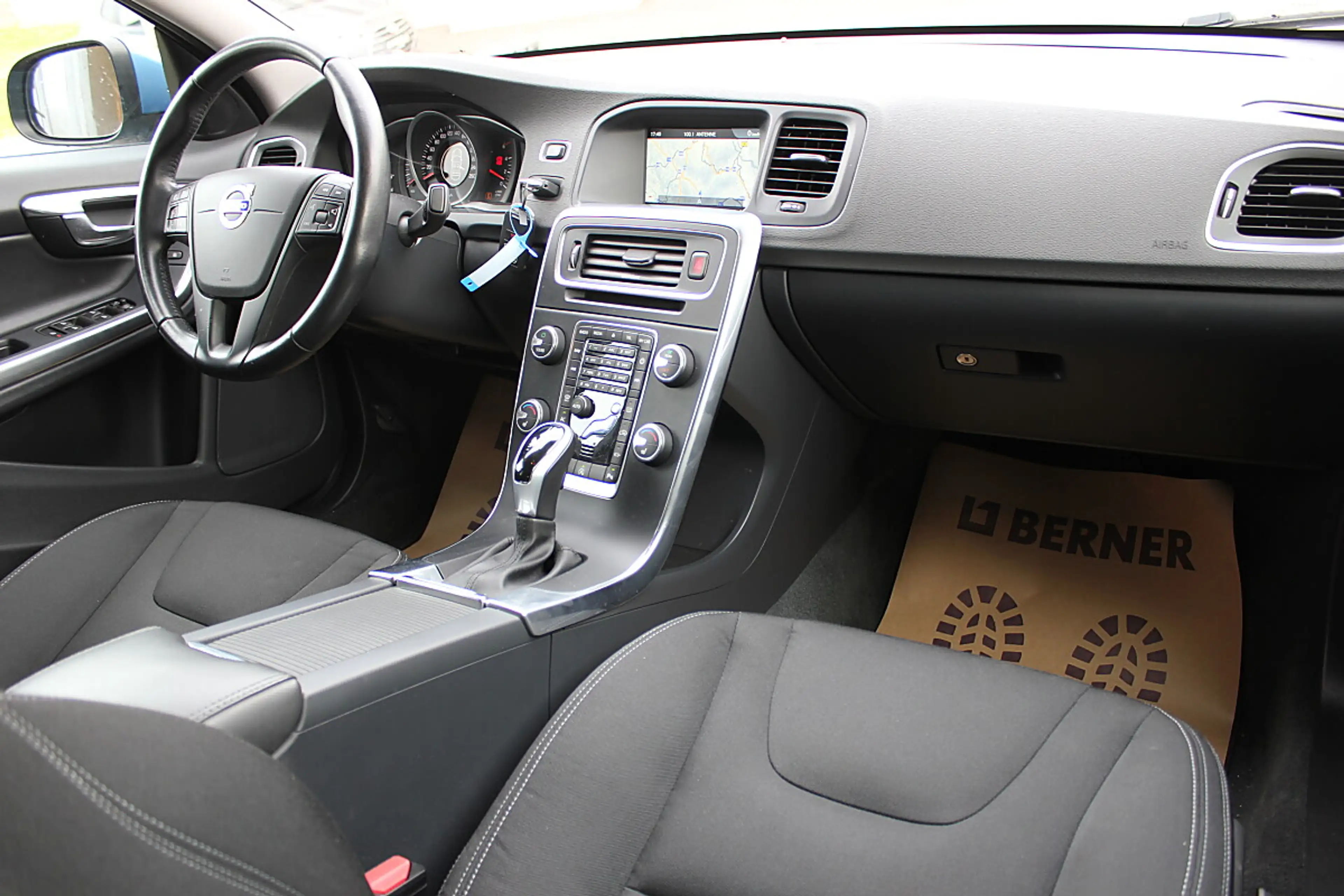 Volvo S60 S 60 D2 Kinetic/NAVI/SITZHZG.-/ALU/PDC/ — photo 8