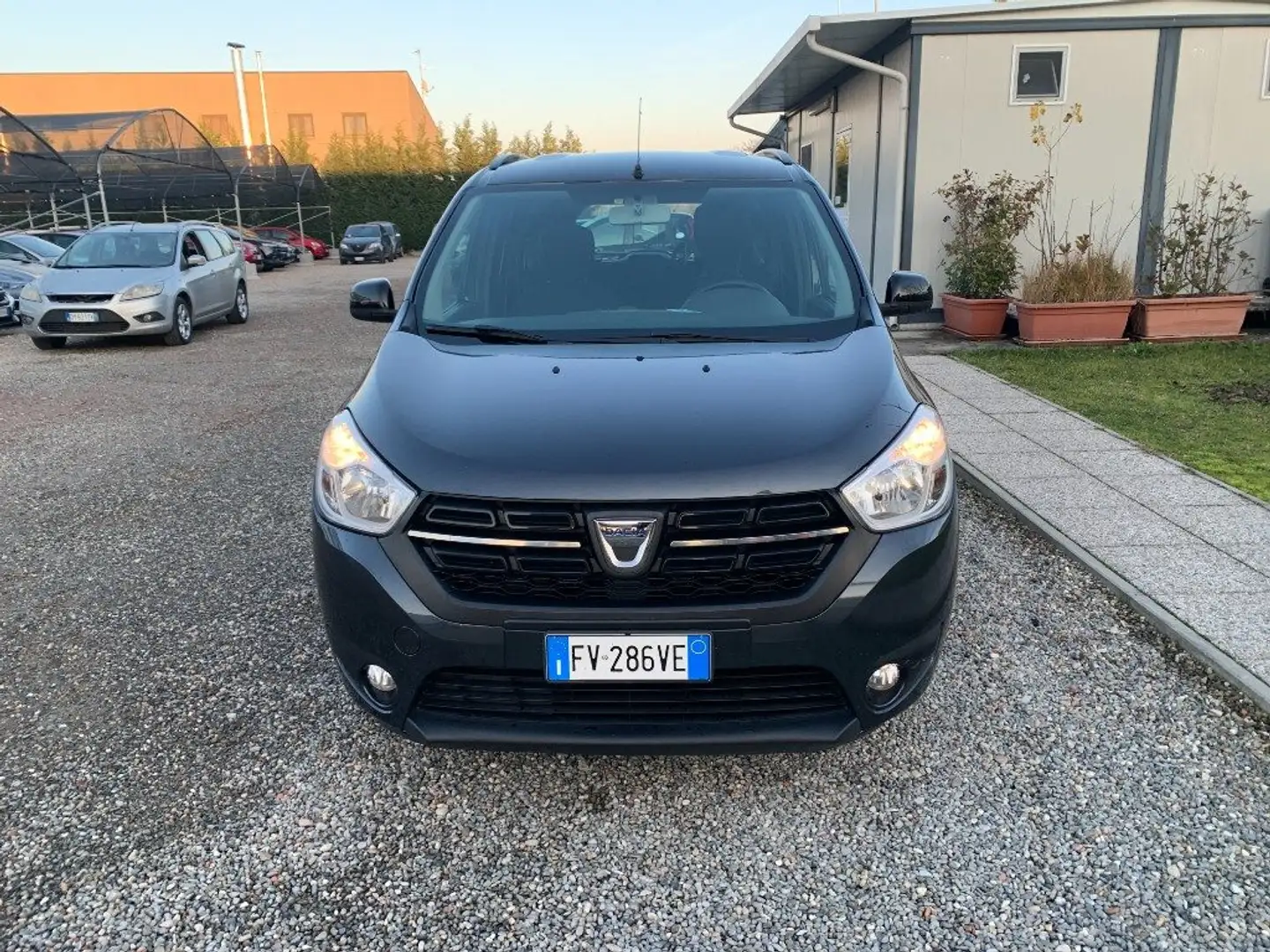 Dacia Lodgy 1.6 110CV GPL 5 posti Comfort Gris - 2