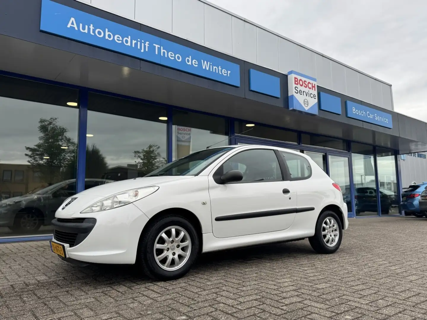 Peugeot 206 + 1.1 XR| Airco, LMV, Wit - 1
