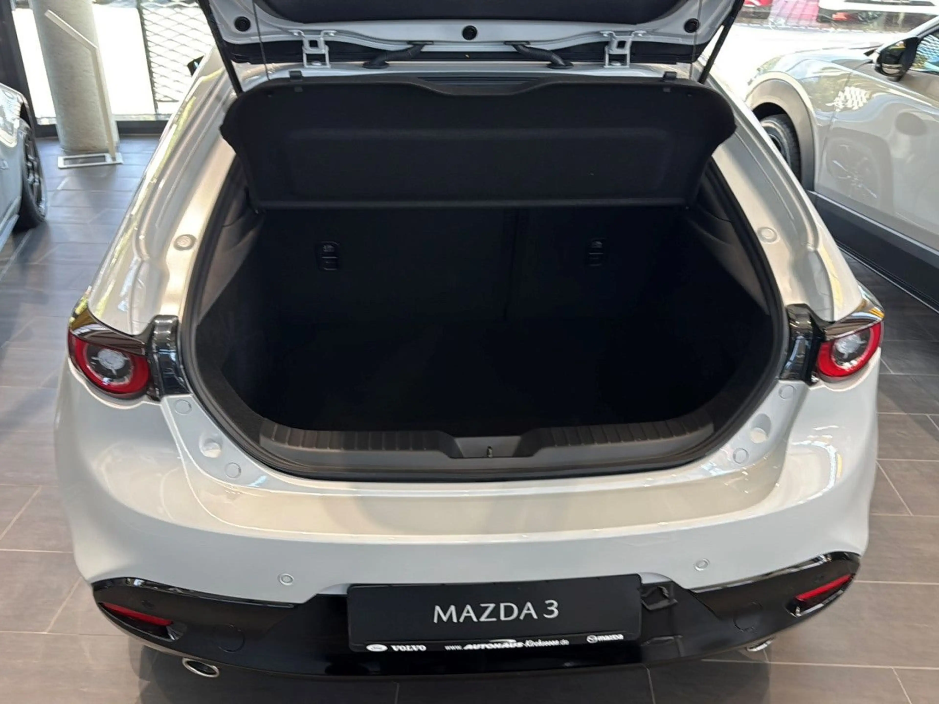 Mazda 3 e-SKYACTIV-G 140 M HYBRID NAGISA — photo 13