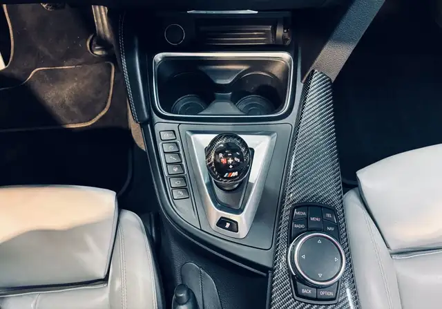 BMW M4 view 5