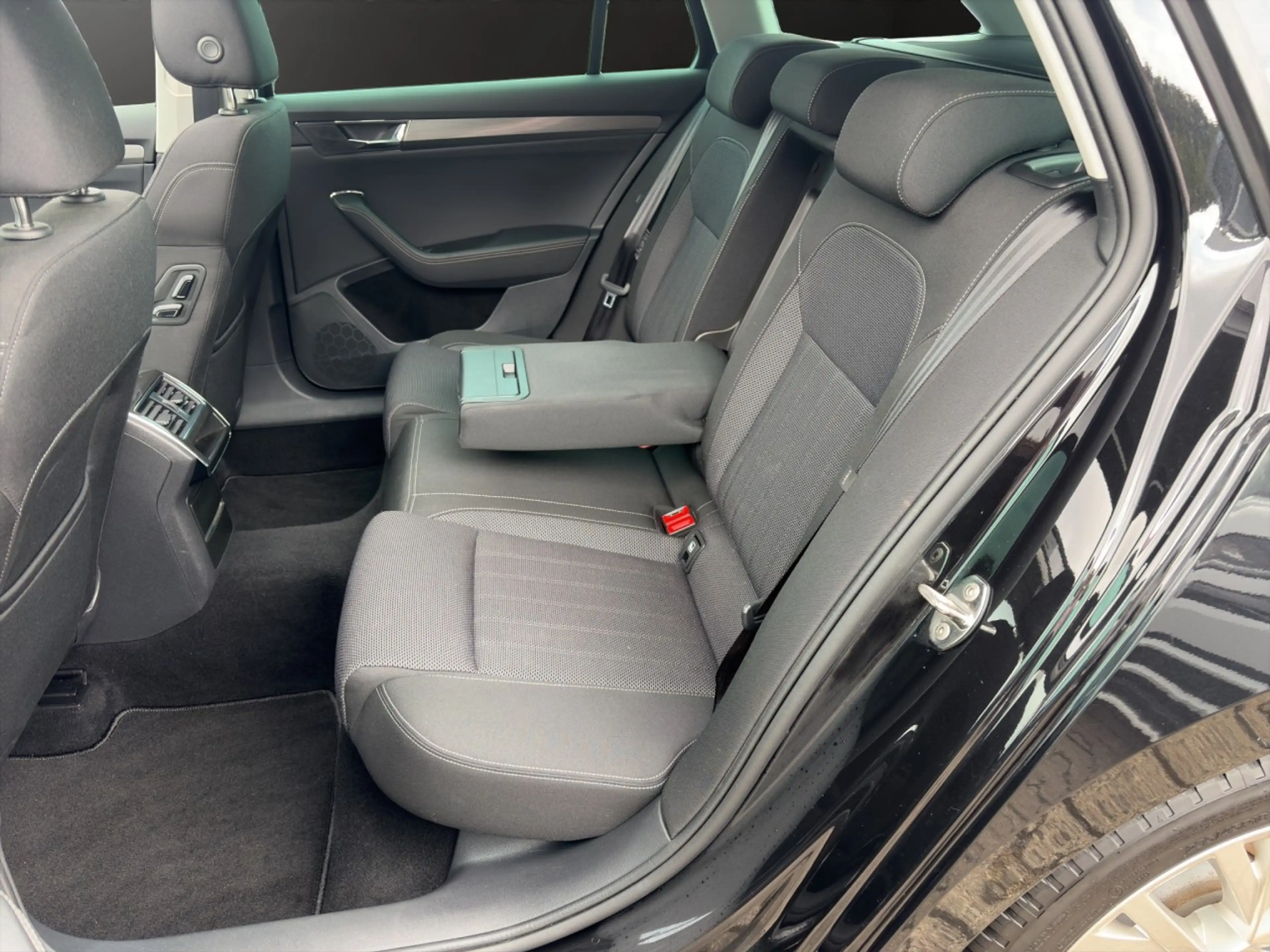 Skoda Superb C. 2.0 TSI DSG Style ACC*PANO*KAMERA Klima Navi — photo 12