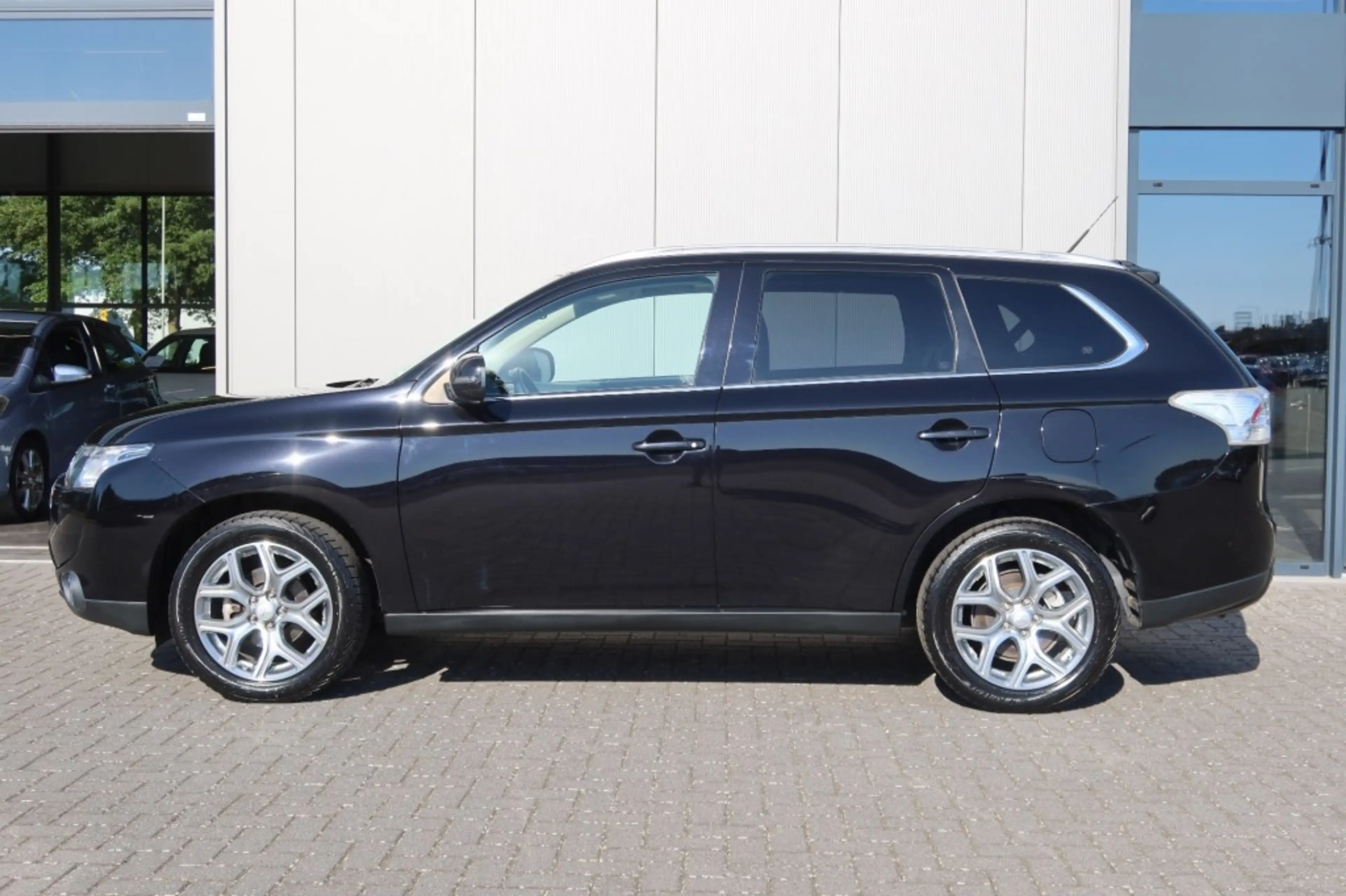 Mitsubishi Outlander 2.0 Instyle AUTOMAAT 7 Personen Clima, NAVI, Camer — photo 3