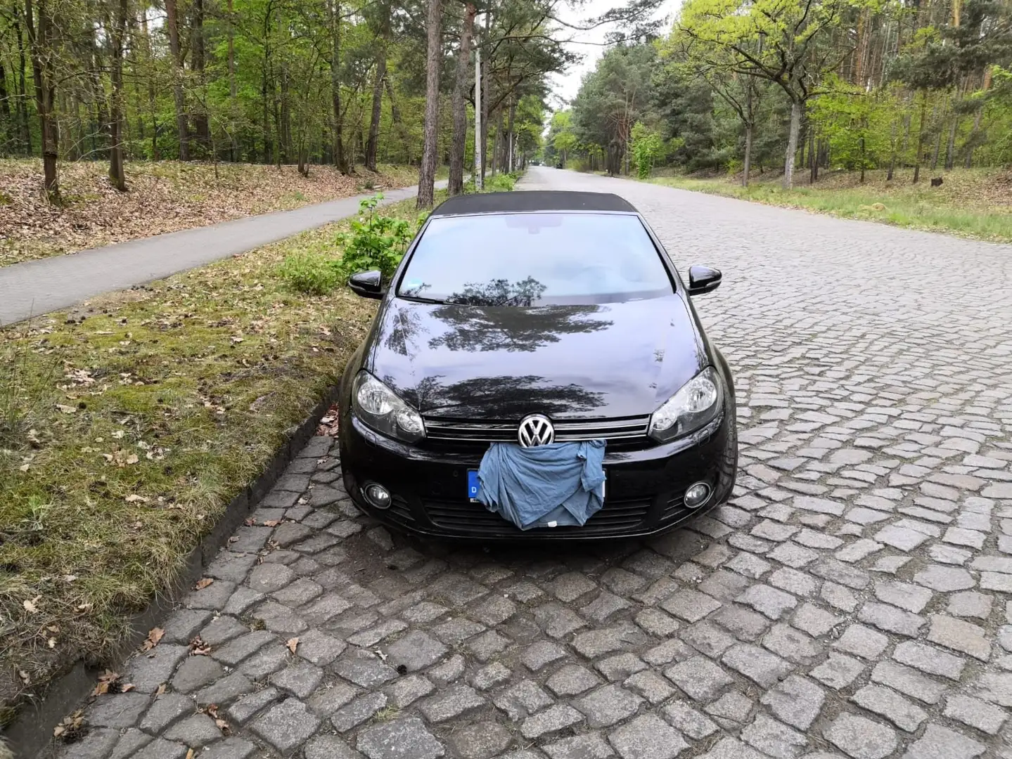 Volkswagen Golf Cabriolet Golf Cabrio 1.2 TSI BlueMotion Technology Schwarz - 2