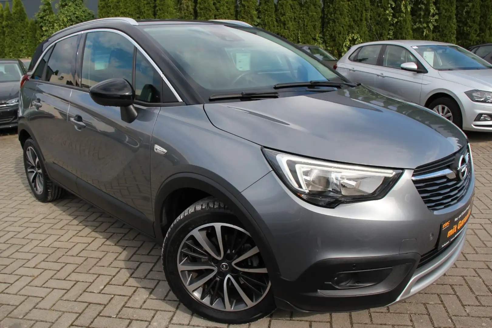 Opel Crossland X Aut. Klima/Navi/Kamera/Alu/CarPlay Grijs - 1
