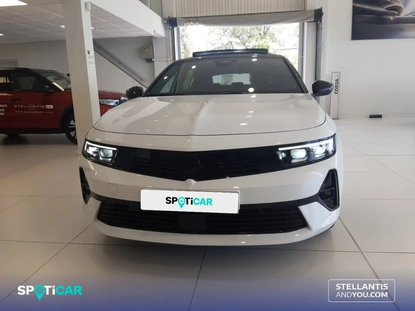 Opel Astra 54kWh Auto GS Wit - 2