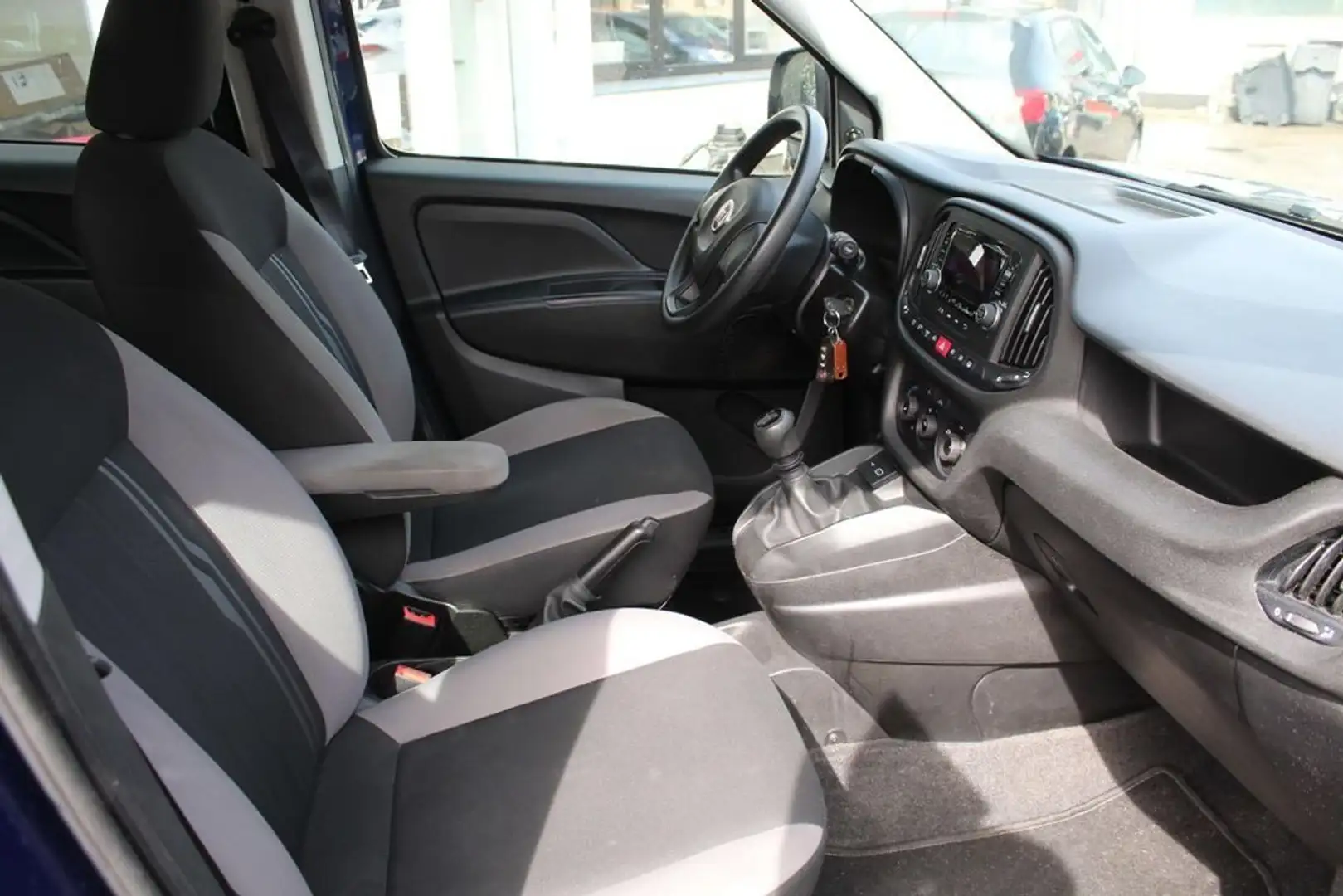 Fiat Doblo 1.4 16V Easy Albastru - 1