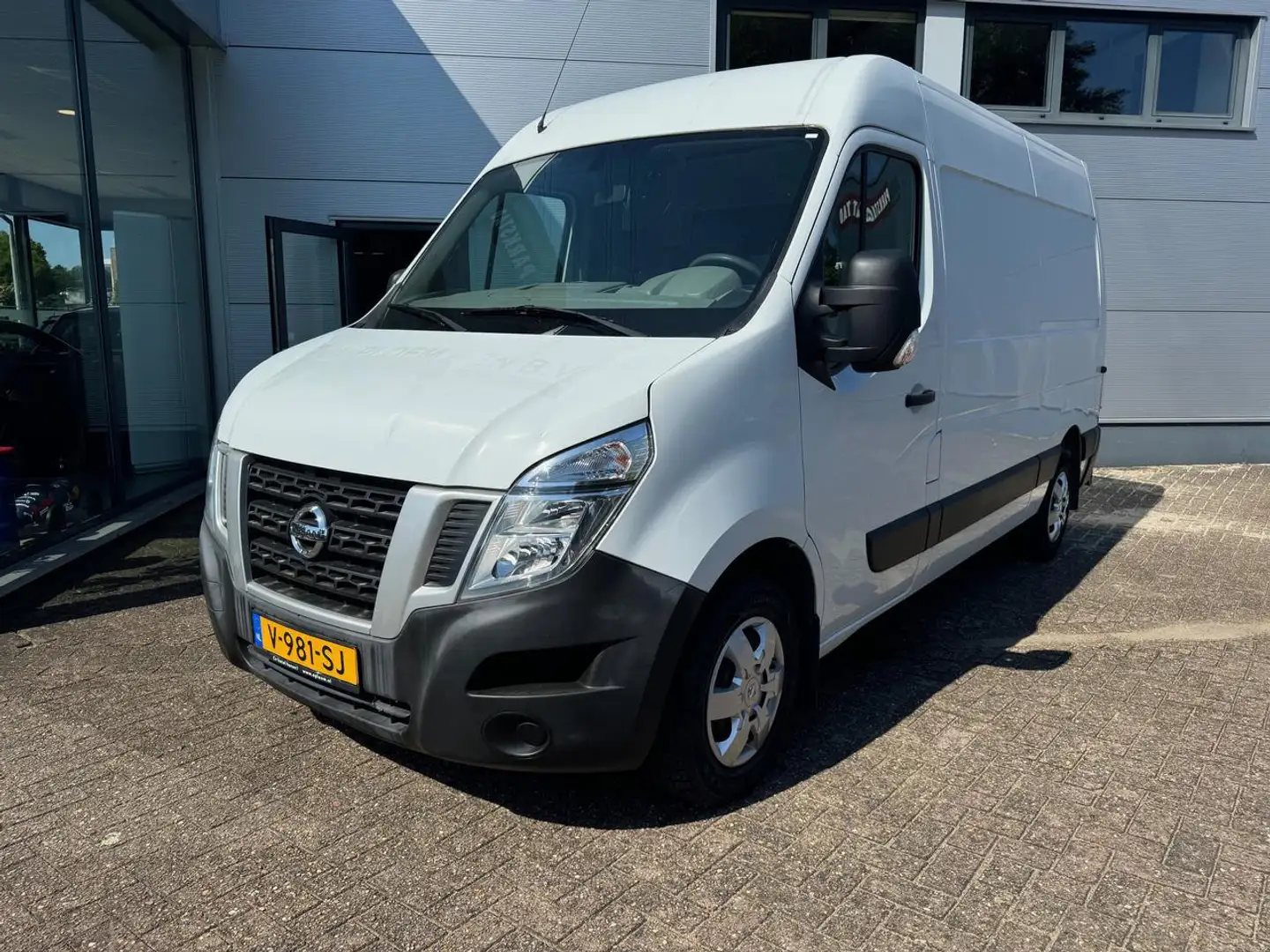 Nissan NV400 NV400 L2H2 | SAFEBUMPER | TREKHAAK | LADDER | Blanco - 1