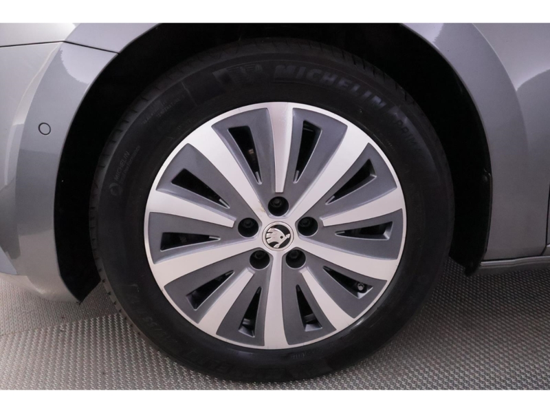 Skoda Superb 2.0TDI Combi DSG Style+LED+NAVI+VIRTUAL — photo 14