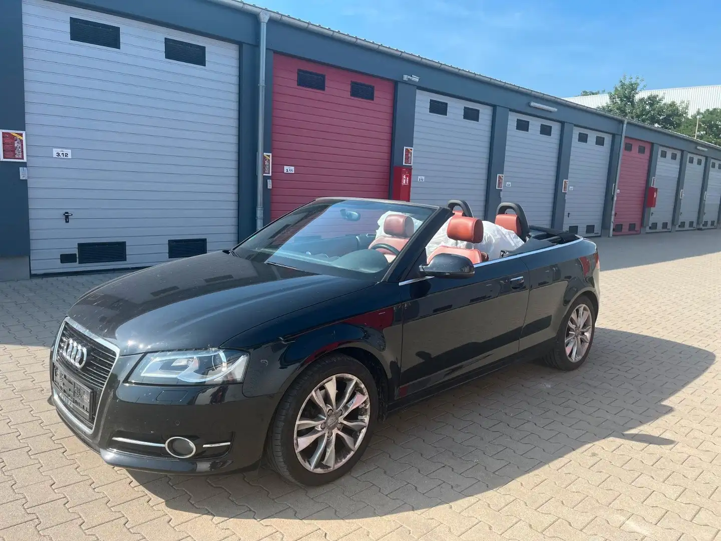 Audi A3 Cabriolet Ambition 1Hand Navi Leder Schwarz - 2