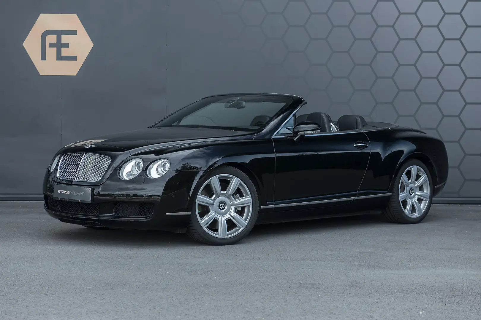 Bentley Continental GTC 6.0 W12 + Dealer onderhouden + Excellent Condition Noir - 1