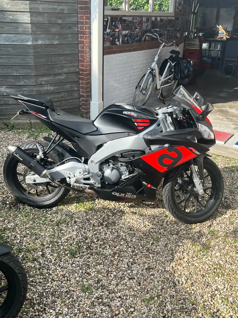 Aprilia RS4 50 Negro - 1