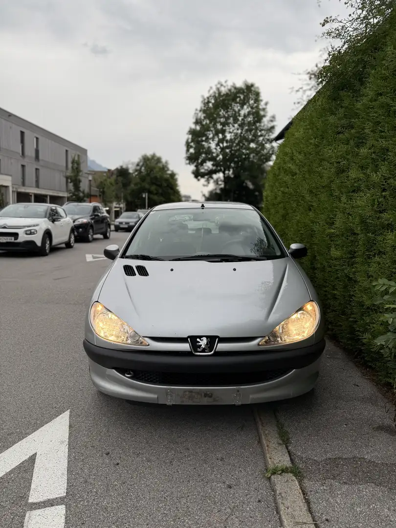 Peugeot 206 - 1
