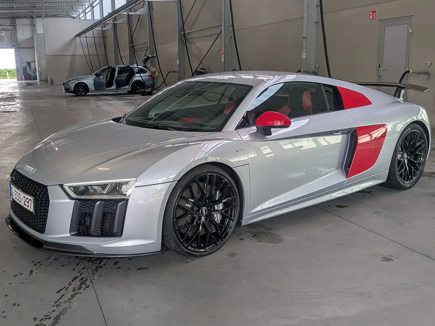 Audi R8 R8 V10 plus 5.2 sport edition 1/200  BTW/Garantie Серебристый - 1
