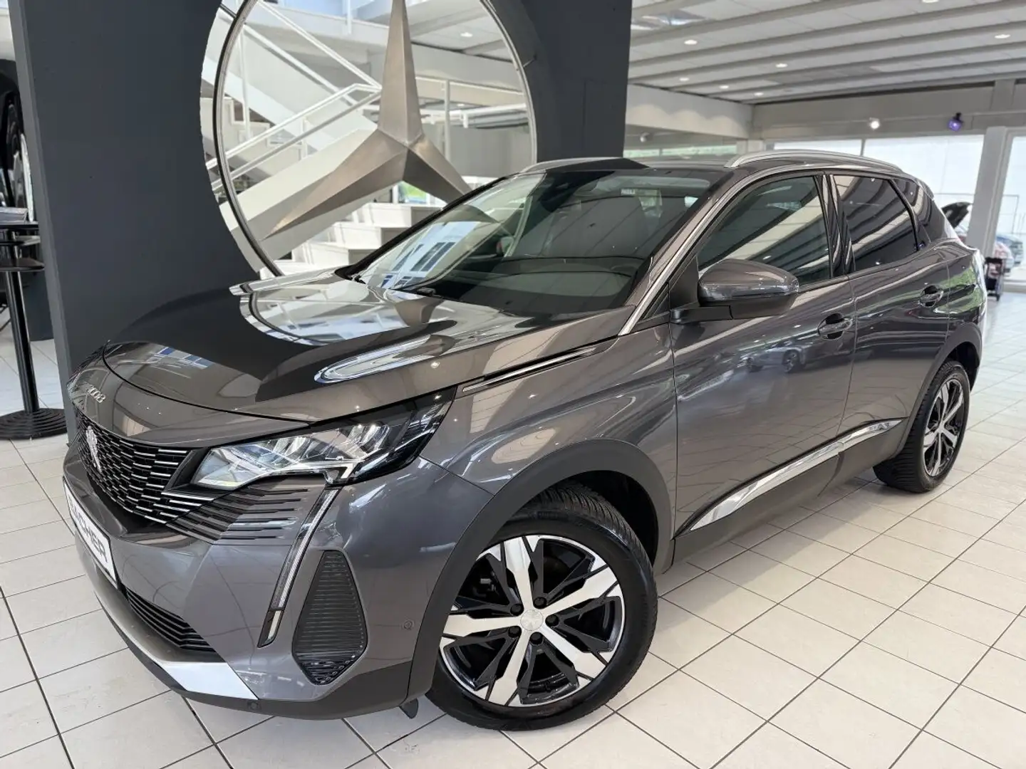 Peugeot 3008 Allure Grau - 2