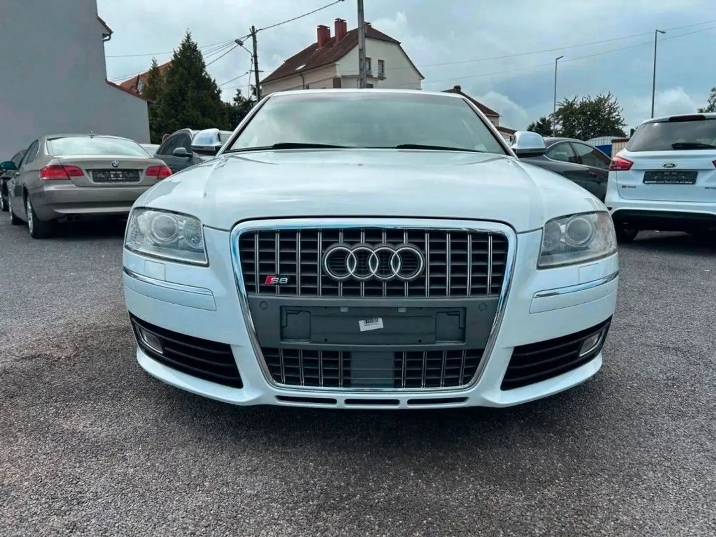 Audi S8 5.2 QUATTRO ACC + STAND-HZ + SITZBEL + B &O Weiß - 2