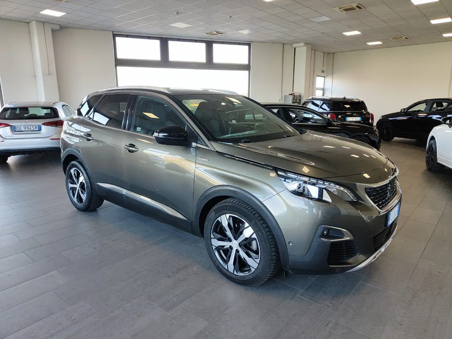 Peugeot 3008 BlueHDi 150cv GT Line Navi Cruise FariLED Cerchi18 Gri - 2