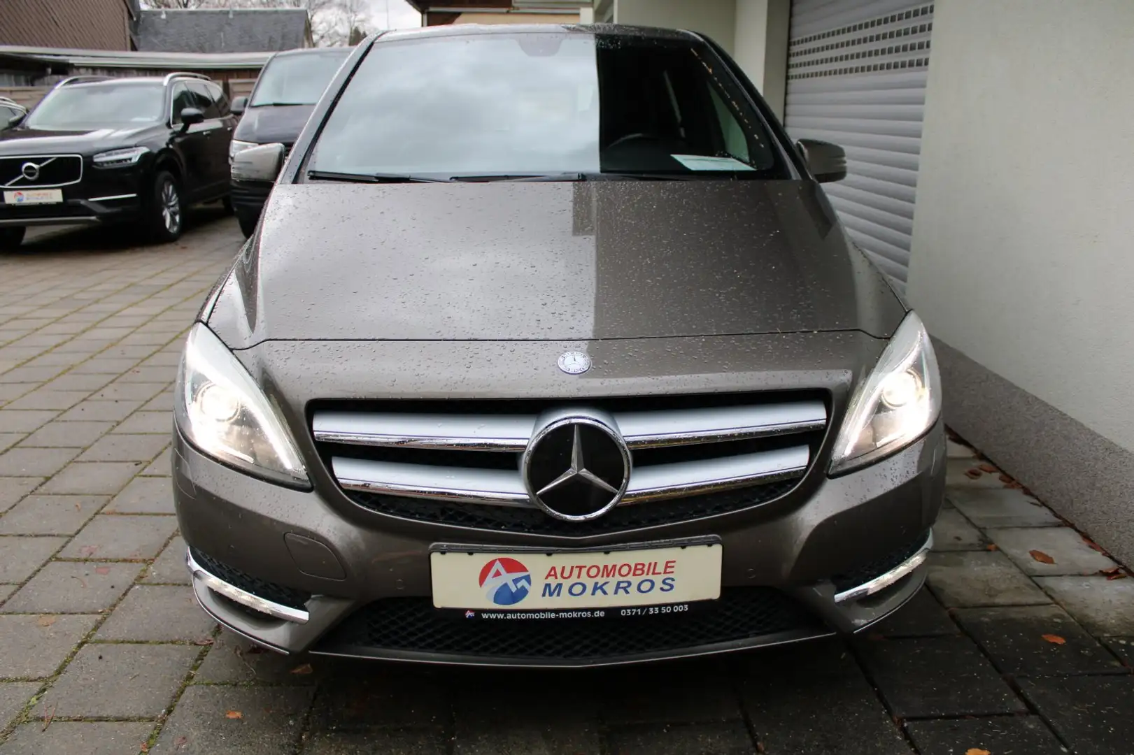 Mercedes-Benz B 180 BiXenon Leder Navigation Klima SHZ PDC ALU Grau - 2
