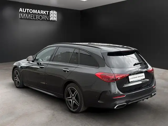 Mercedes-Benz C-Class view 6