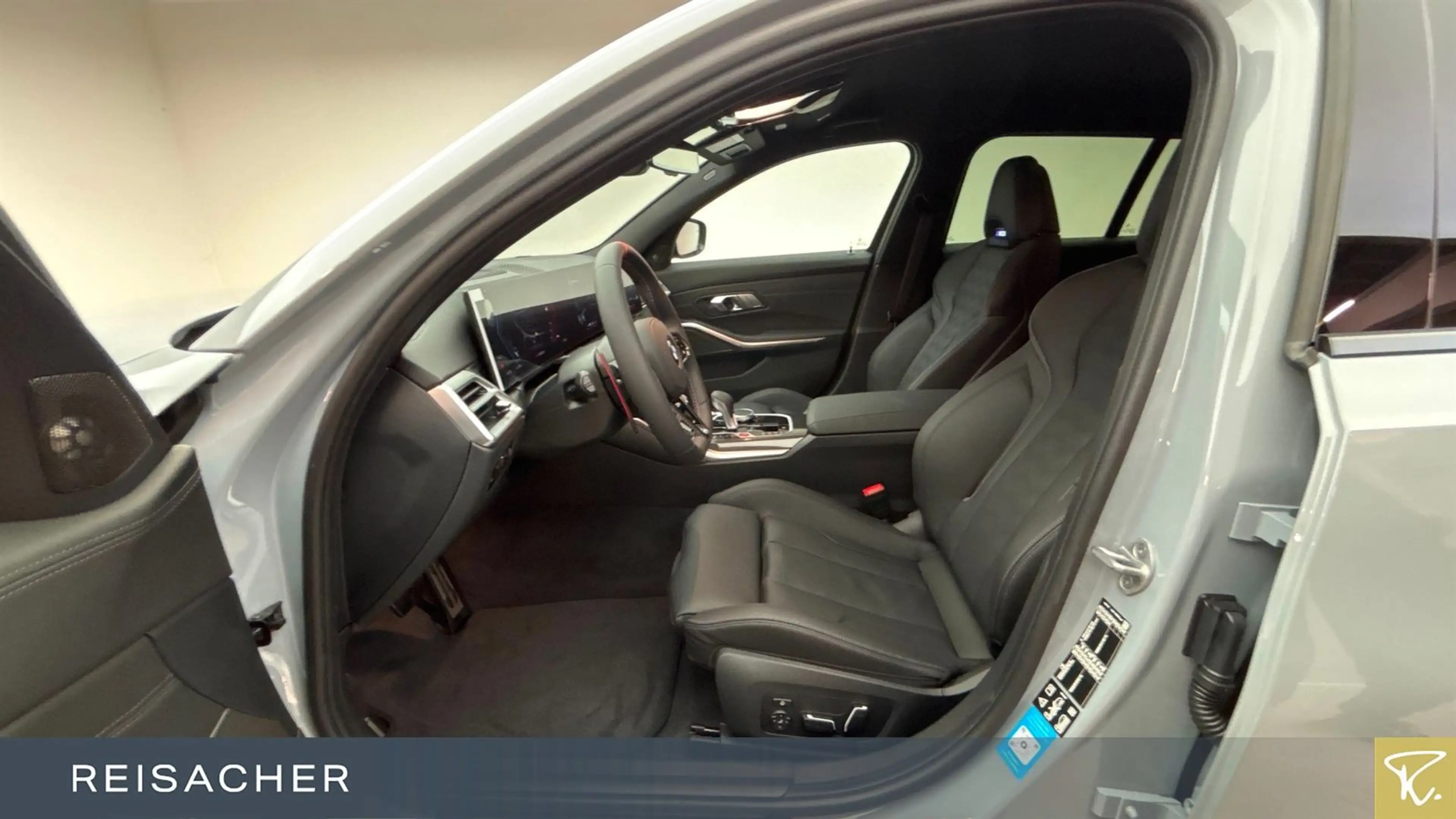 BMW M3 Competition mit M xDrive Touring DAB Radio — photo 4
