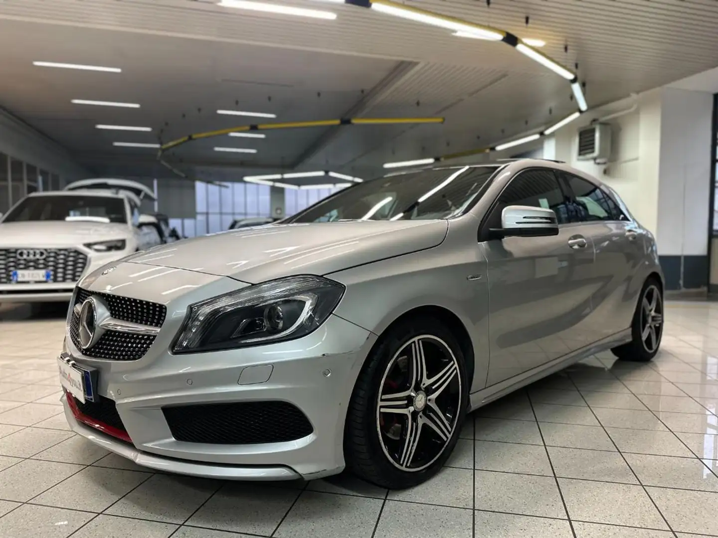 Mercedes-Benz A 250 BlueEFFICIENCY Sport -Tagliandi Ufficiali-UNI PROP Argent - 2