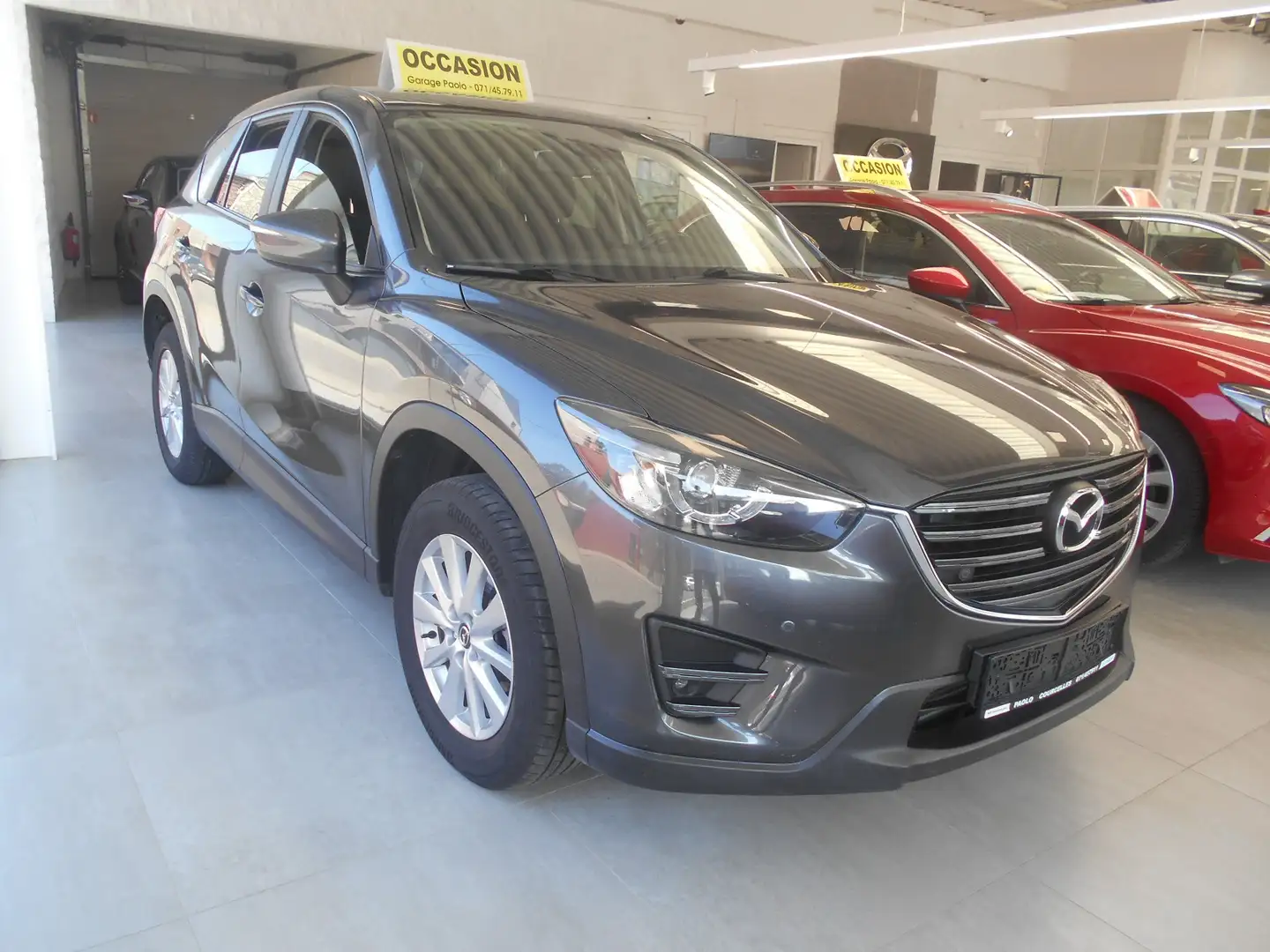Mazda CX-5 2.2 SKYACTIV-D Premium Edition Grijs - 2