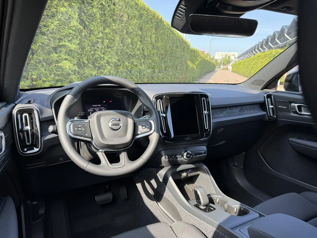 Volvo EX40 2026