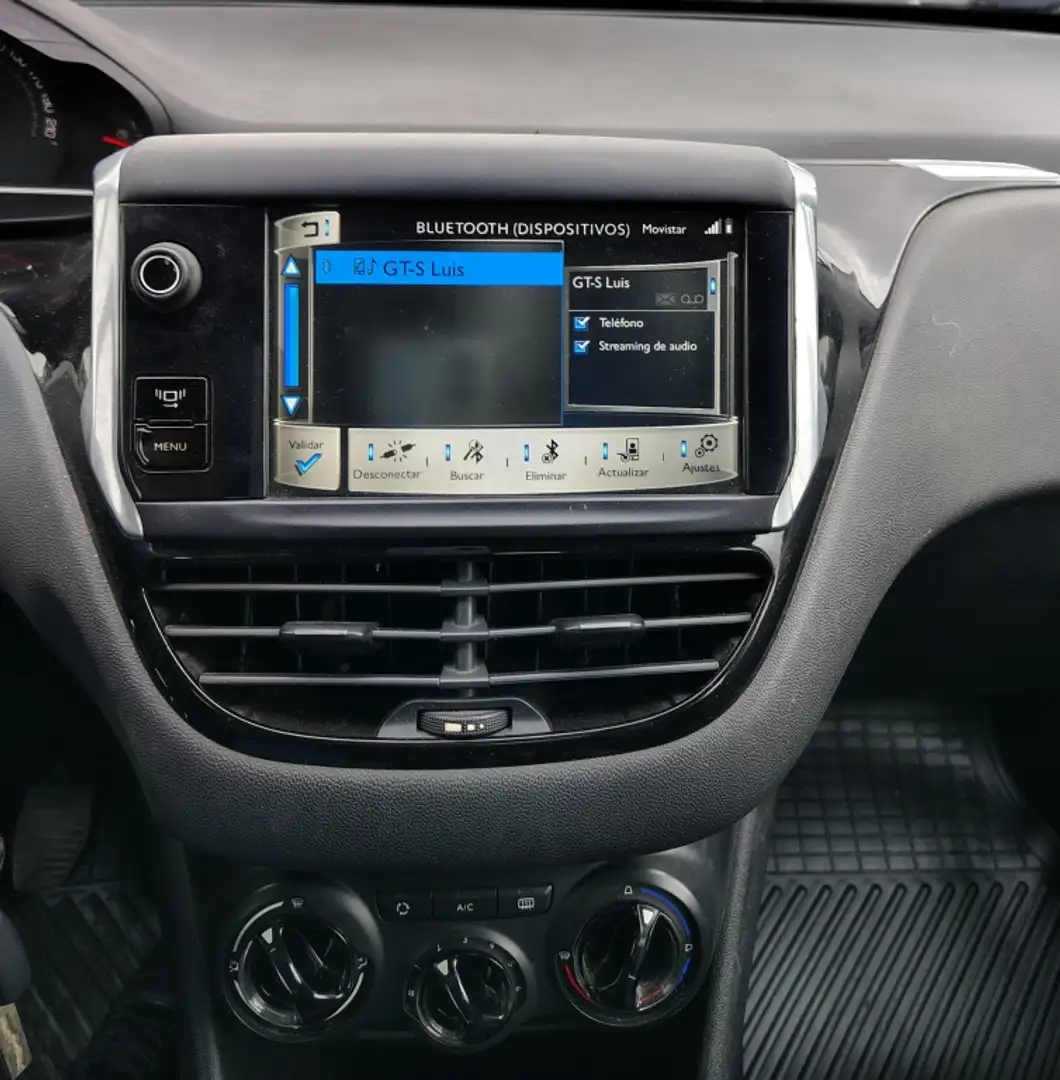 Peugeot 208 1.4HDi Active Gris - 2