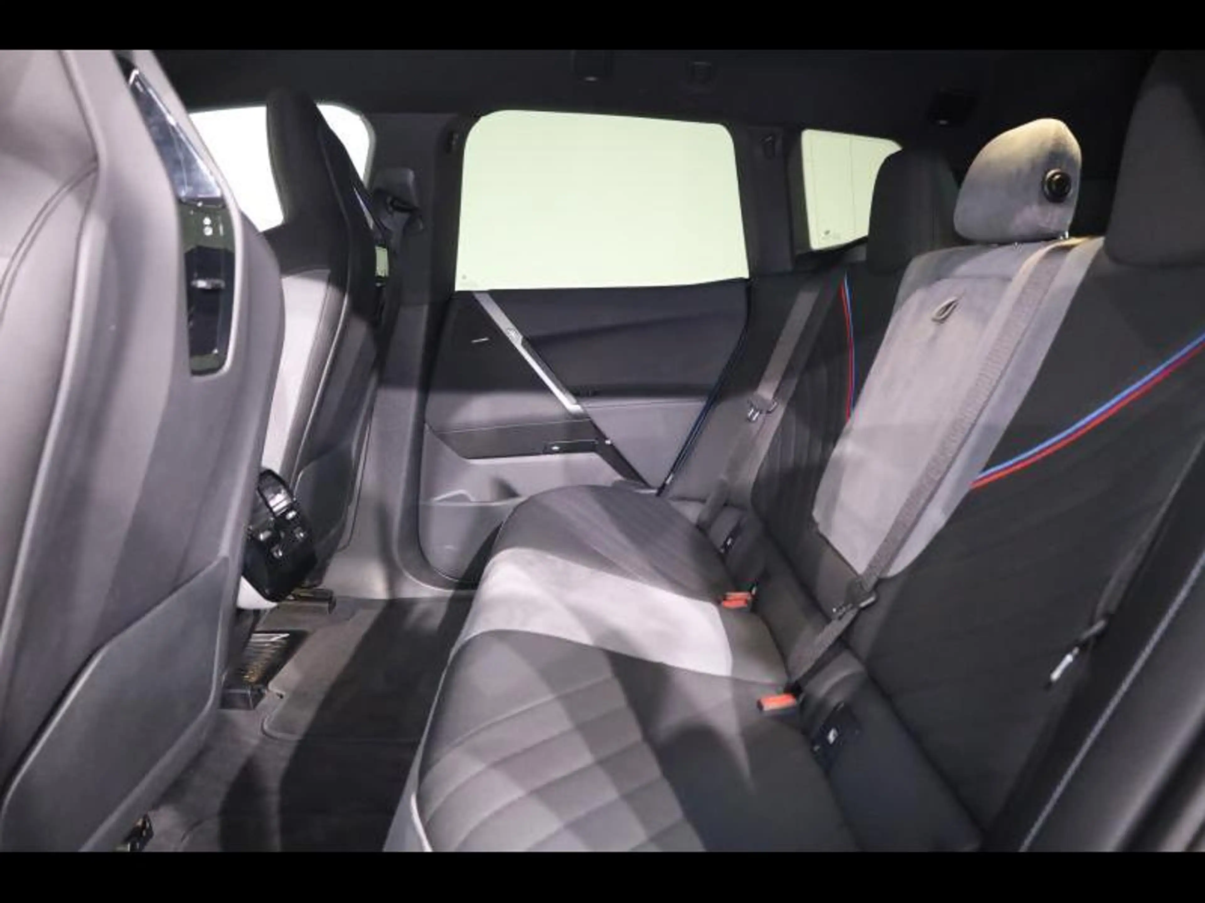 BMW iX xDrive45 Kit M Sport — photo 10