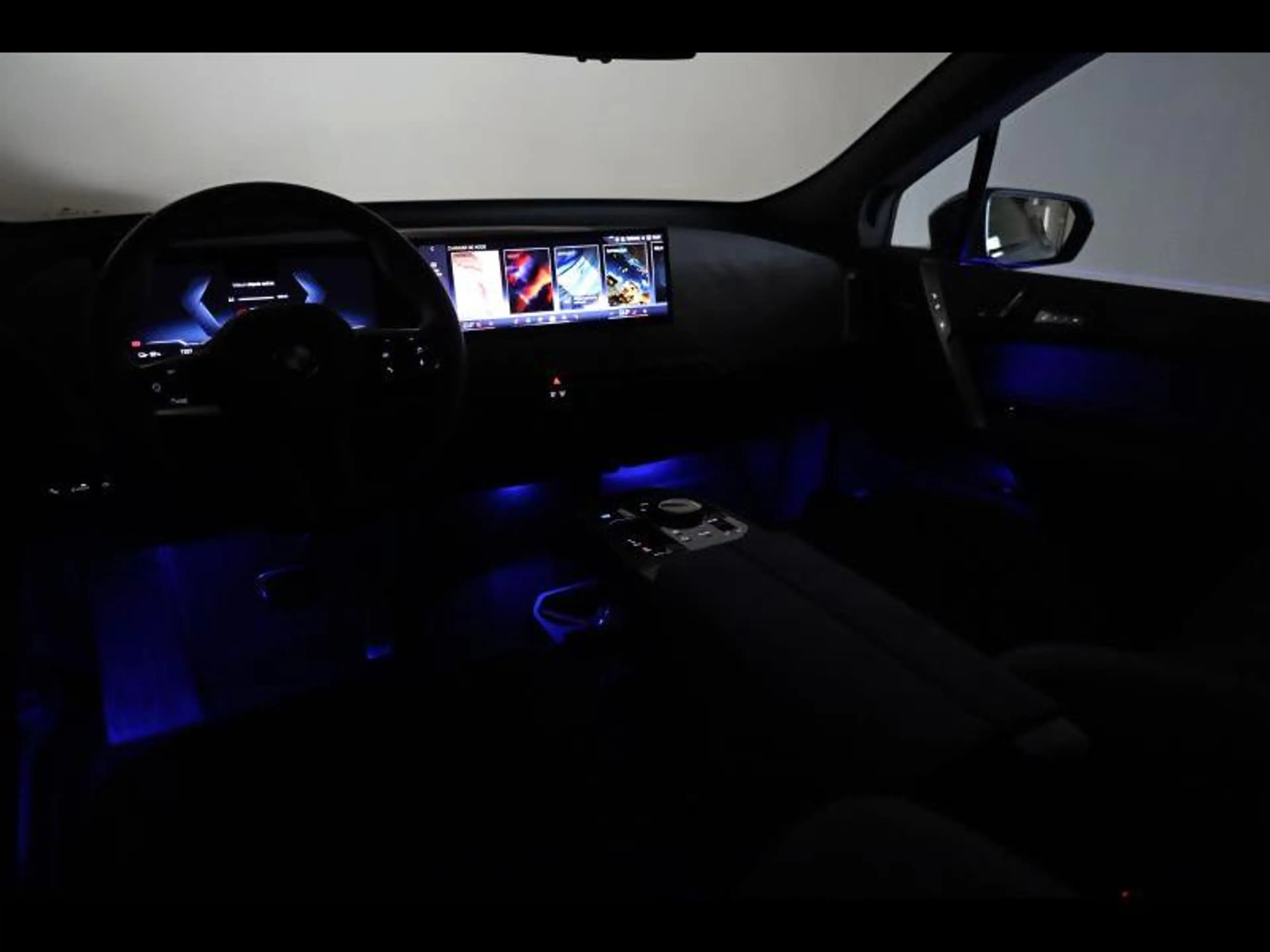 BMW iX xDrive45 Kit M Sport — photo 12