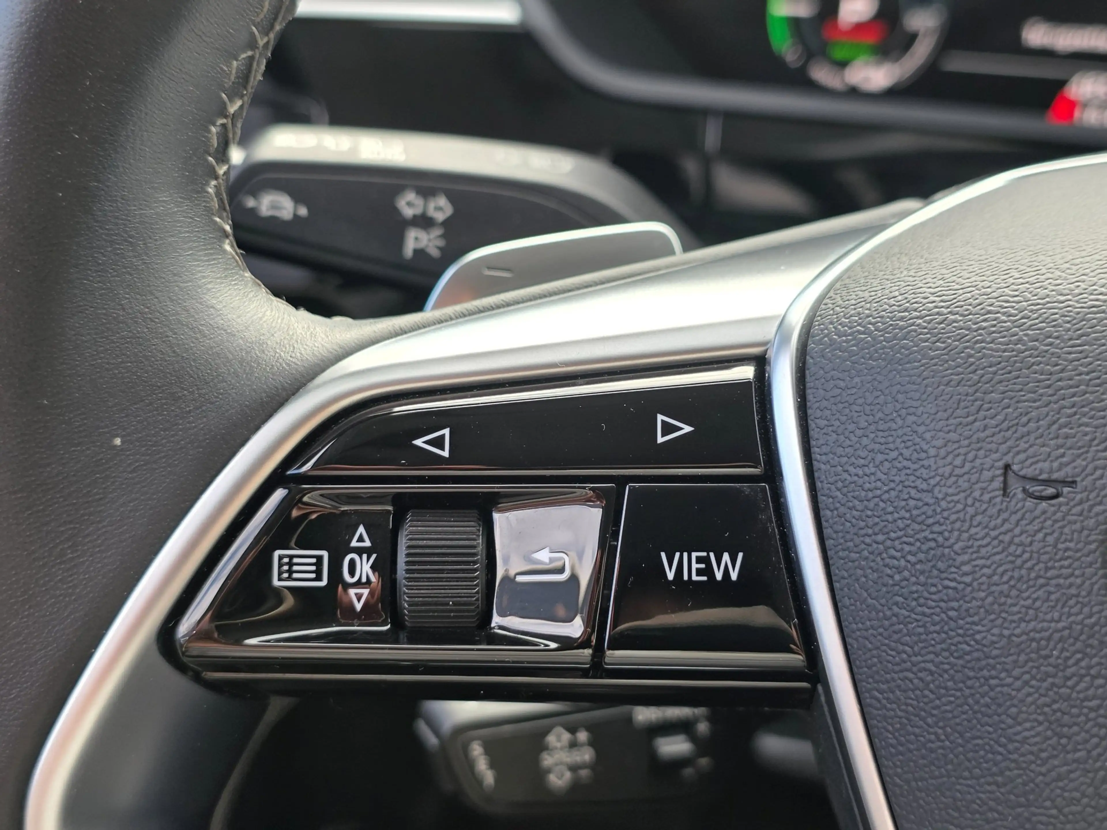 Audi Q8 e-tron 55 quattro Advanced Edition 115 kWh | LEDER | STOE — photo 30